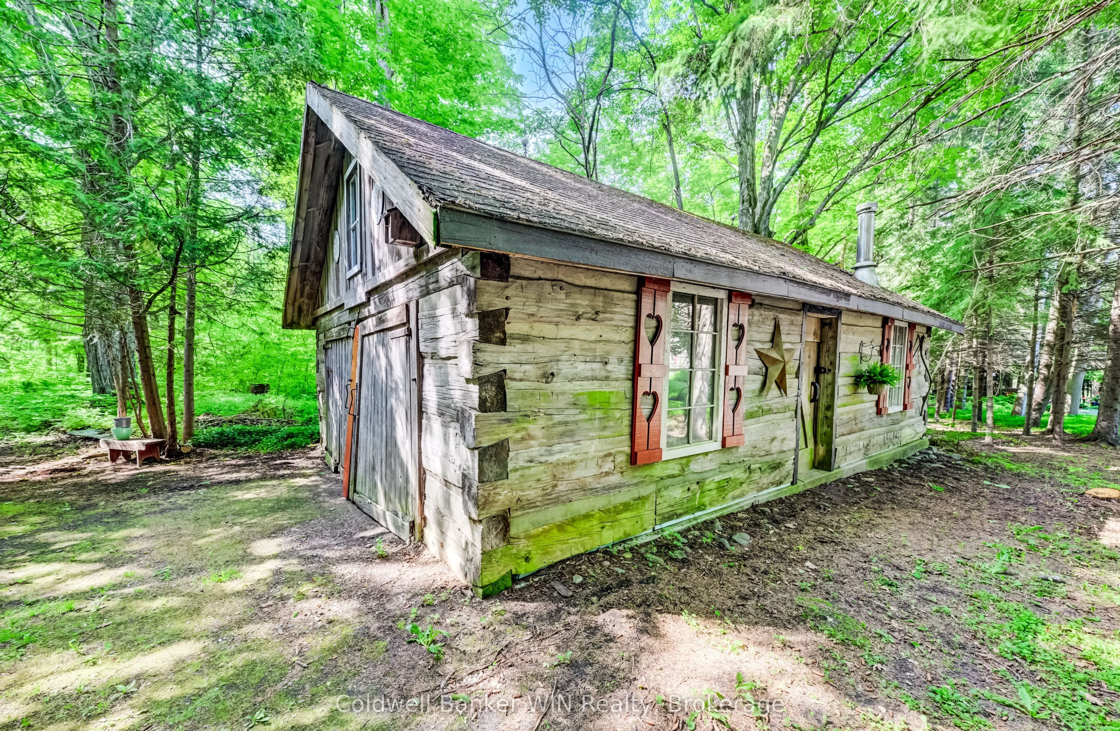 7341 Sideroad 12