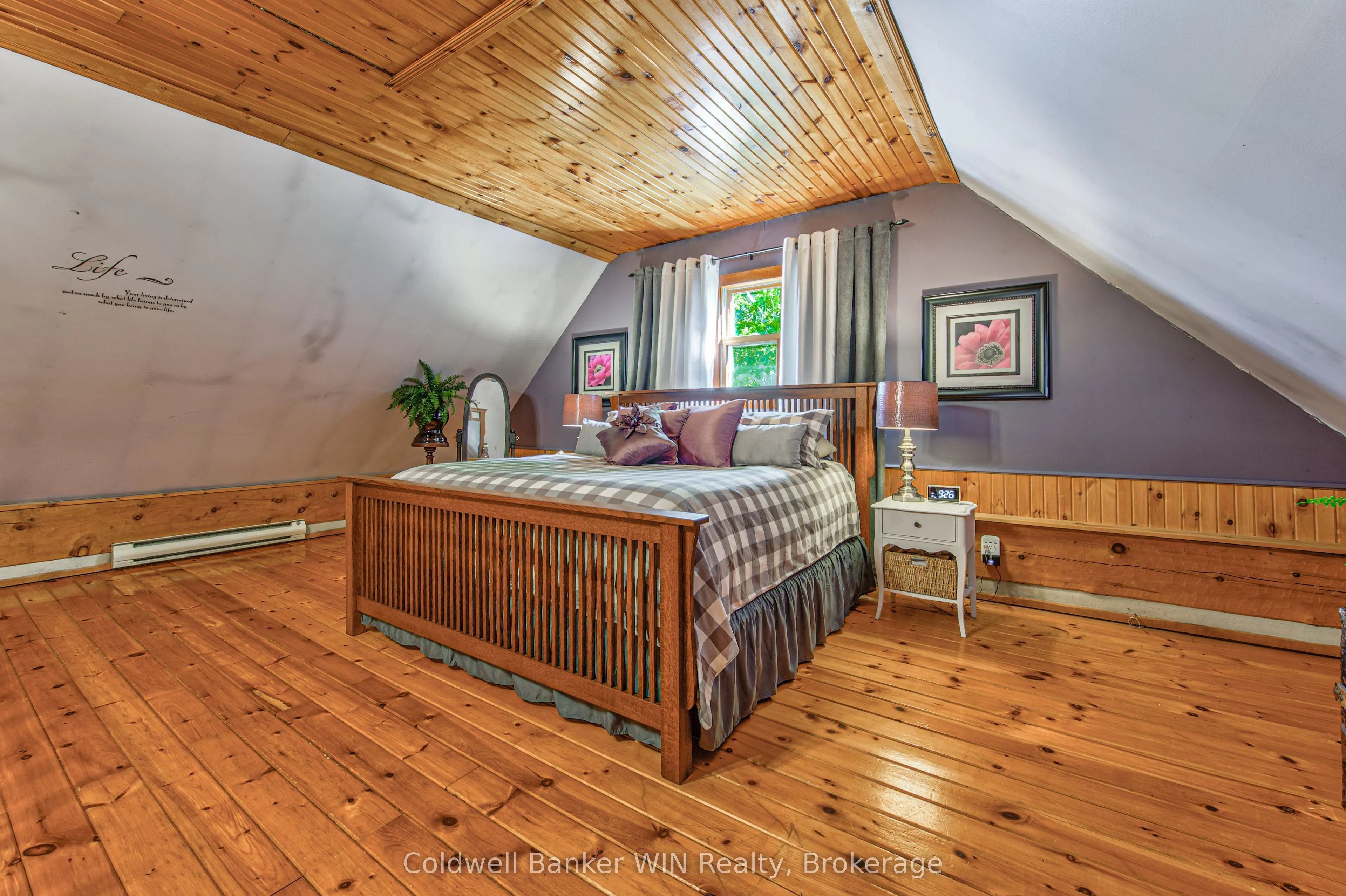 7341 Sideroad 12
