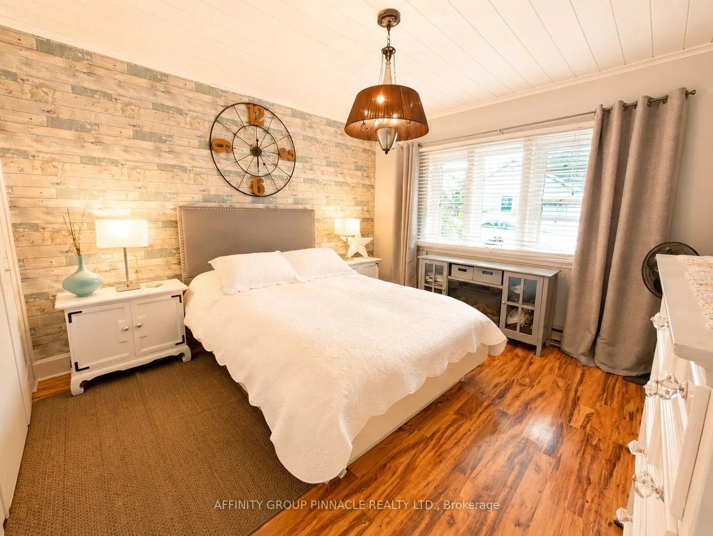 15 Prince Street W