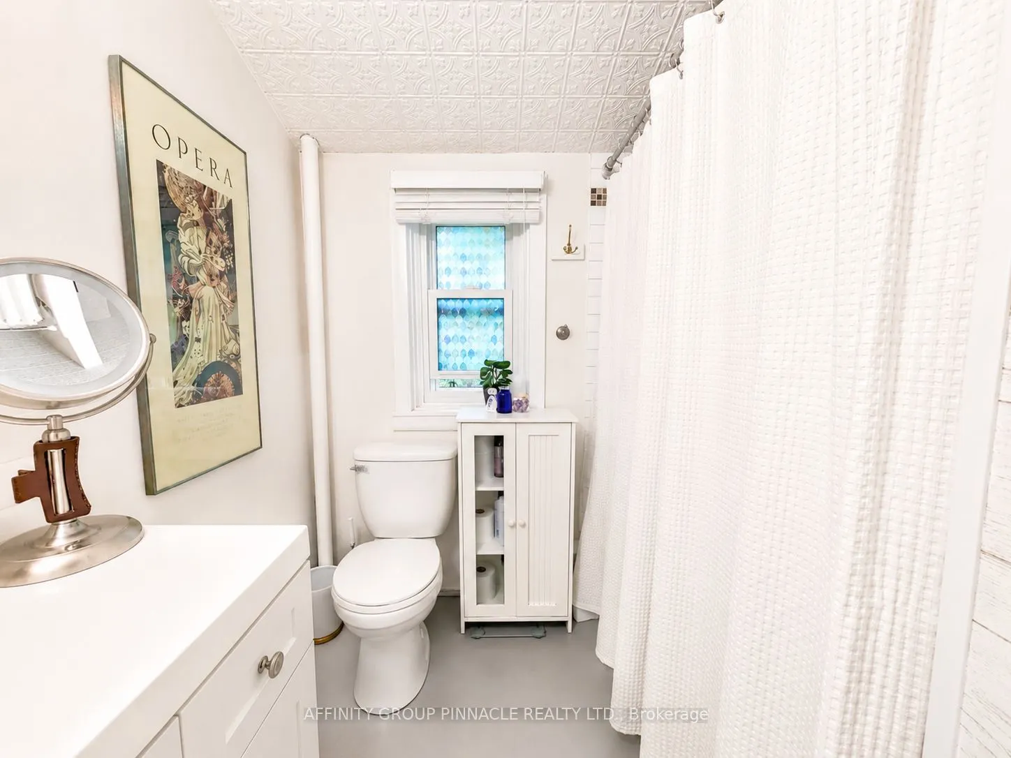 15 Prince Street W