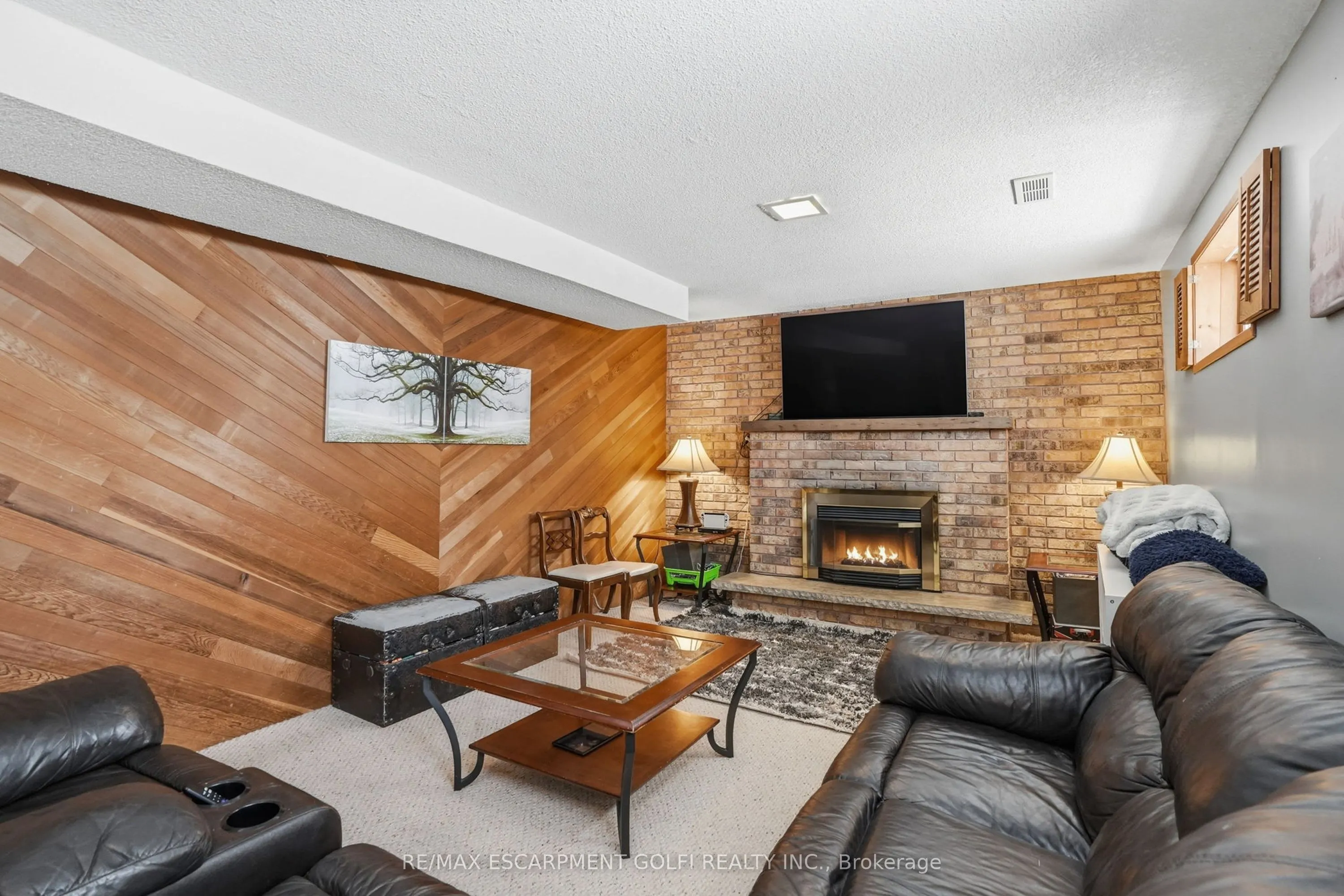 2 LORING Crescent