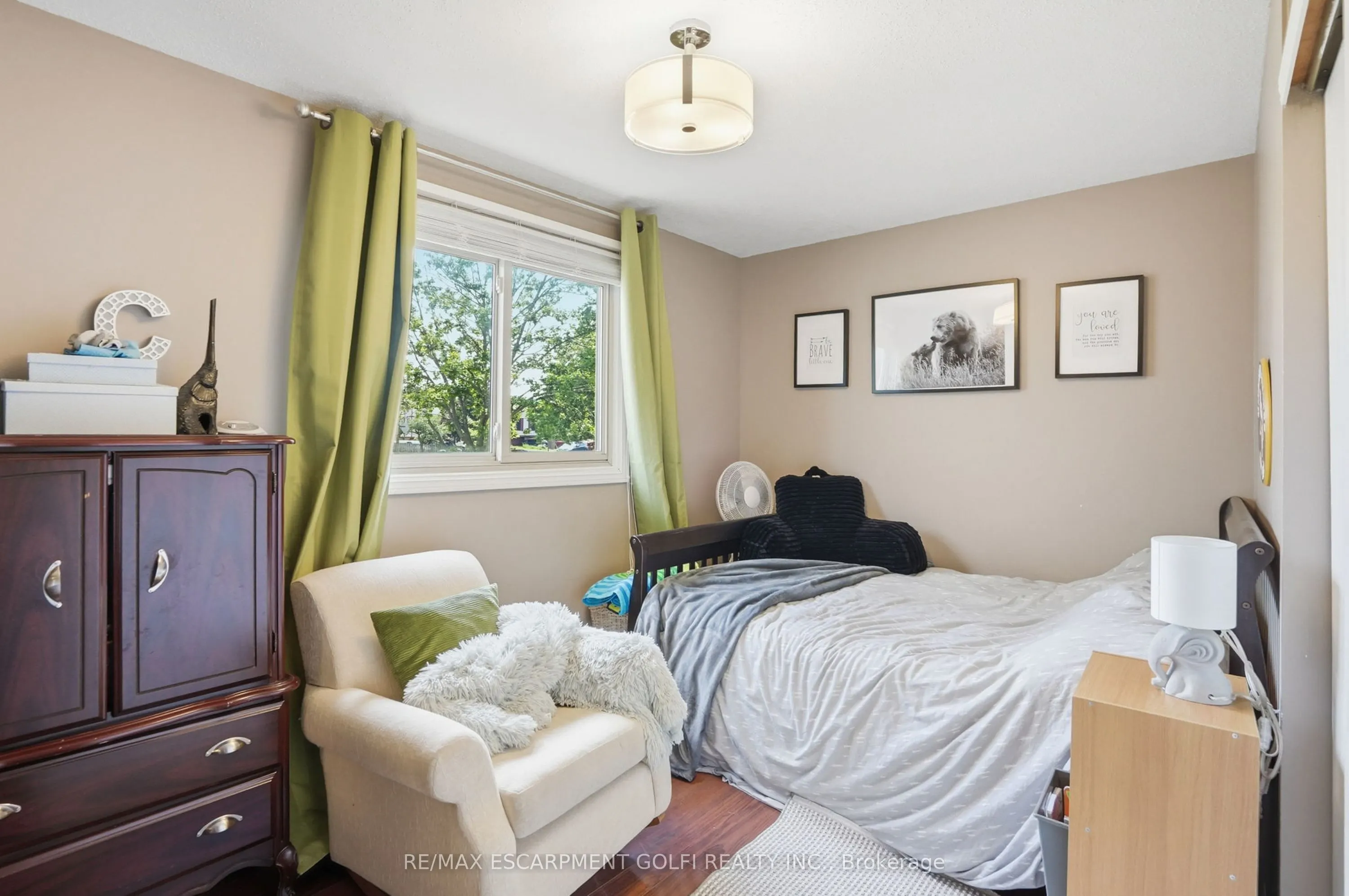 2 LORING Crescent
