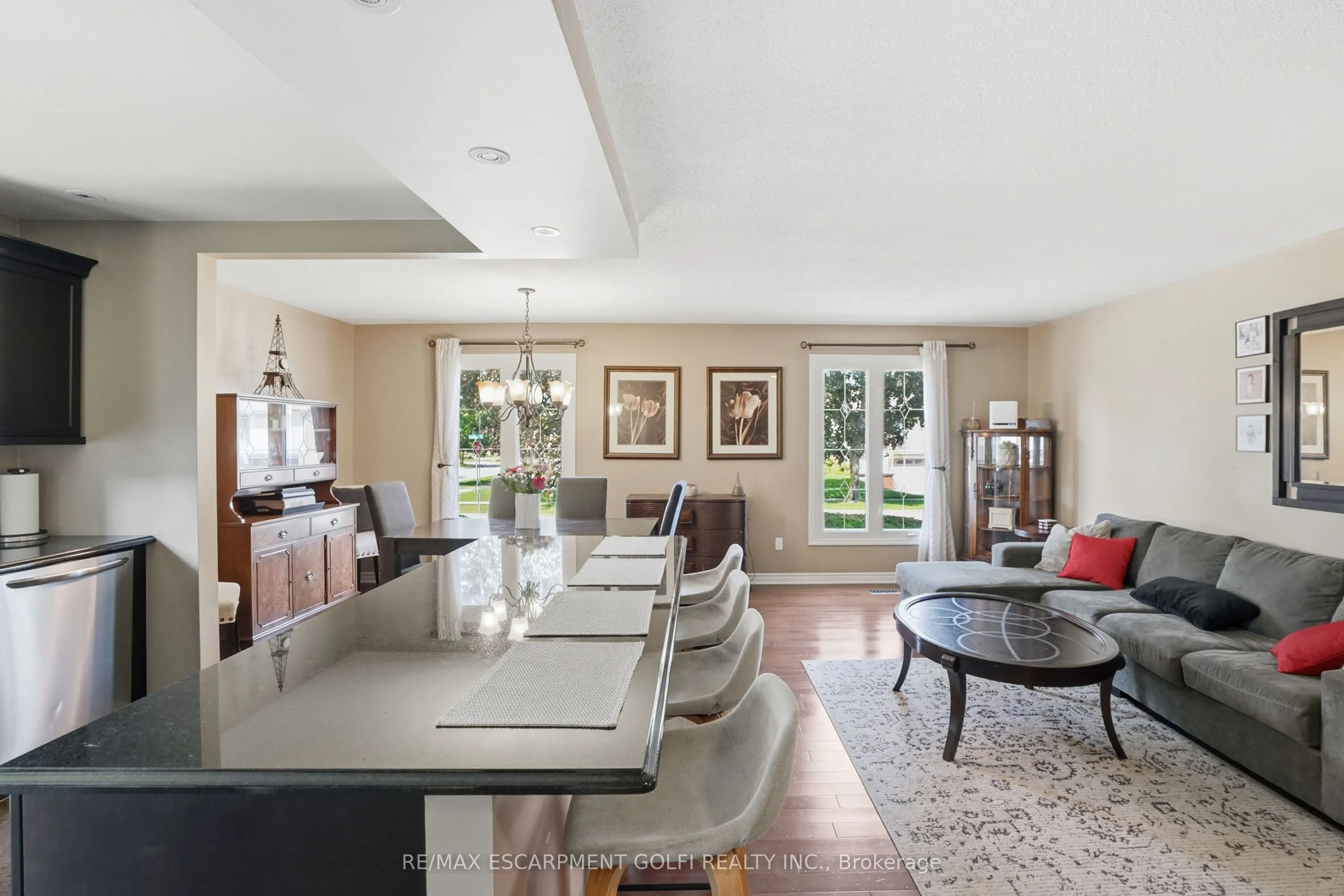 2 LORING Crescent