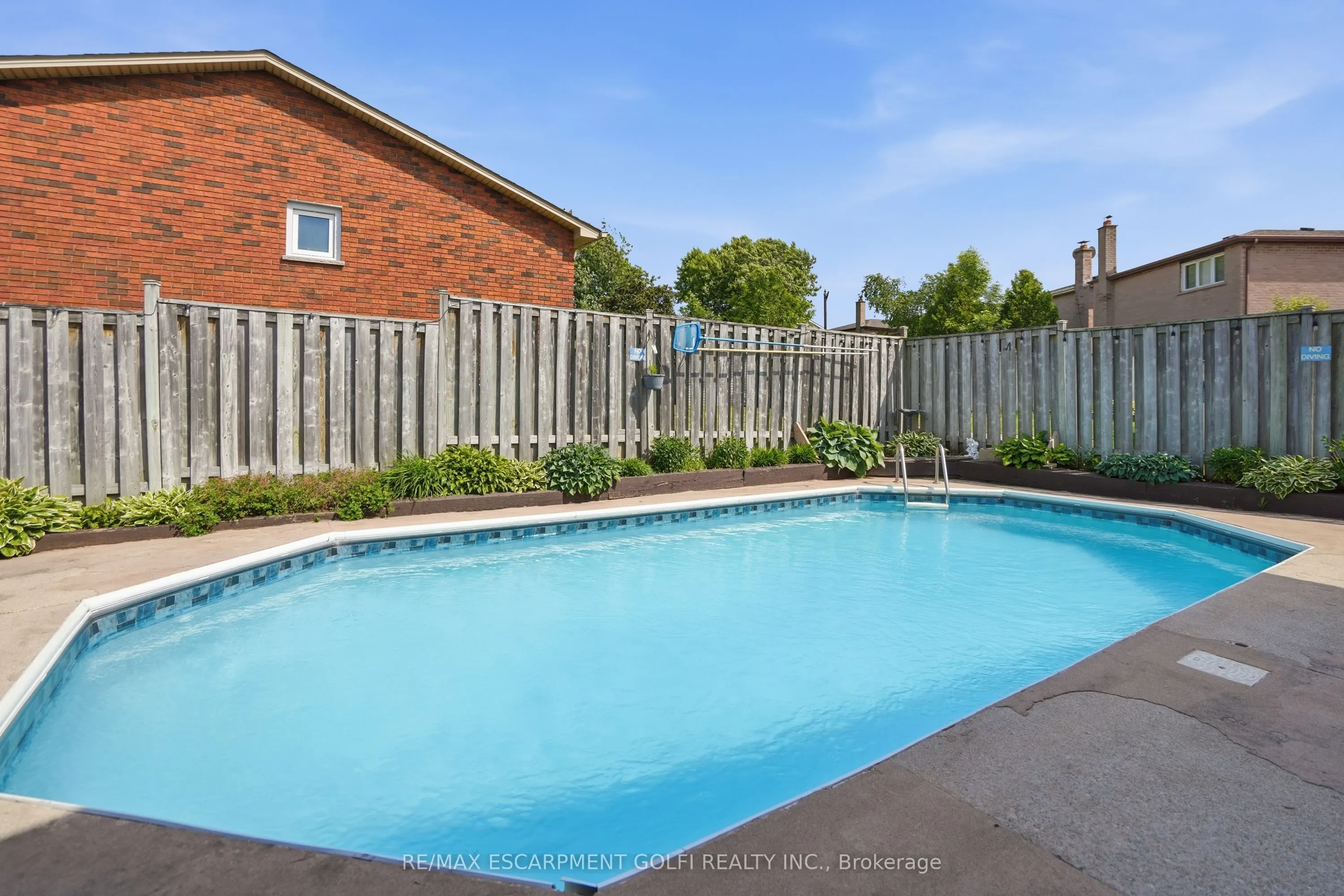 2 LORING Crescent