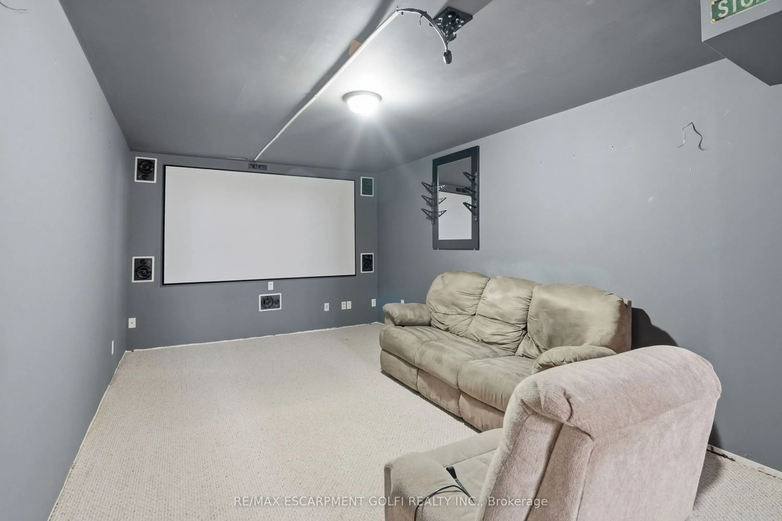 2 LORING Crescent