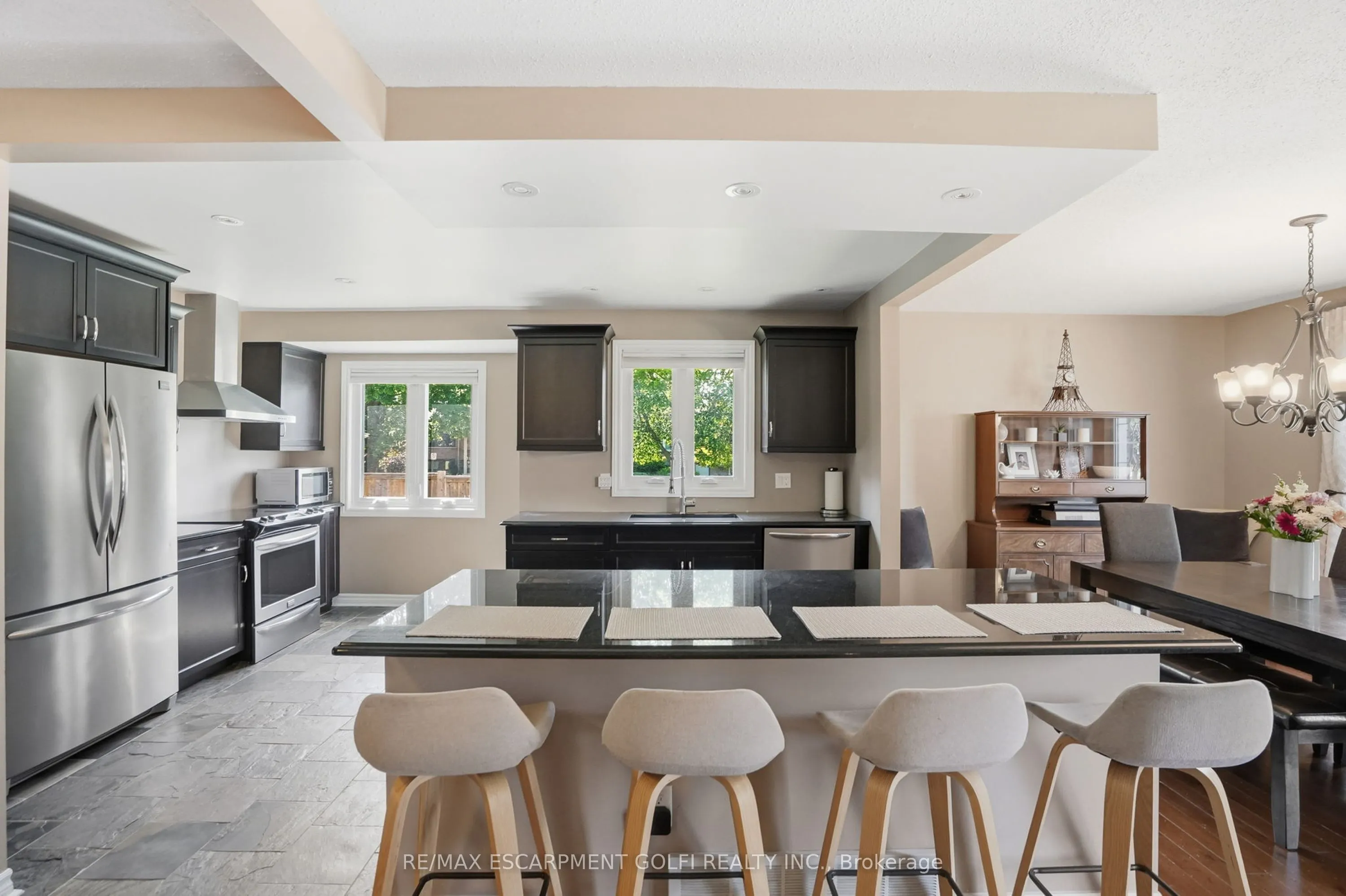 2 LORING Crescent