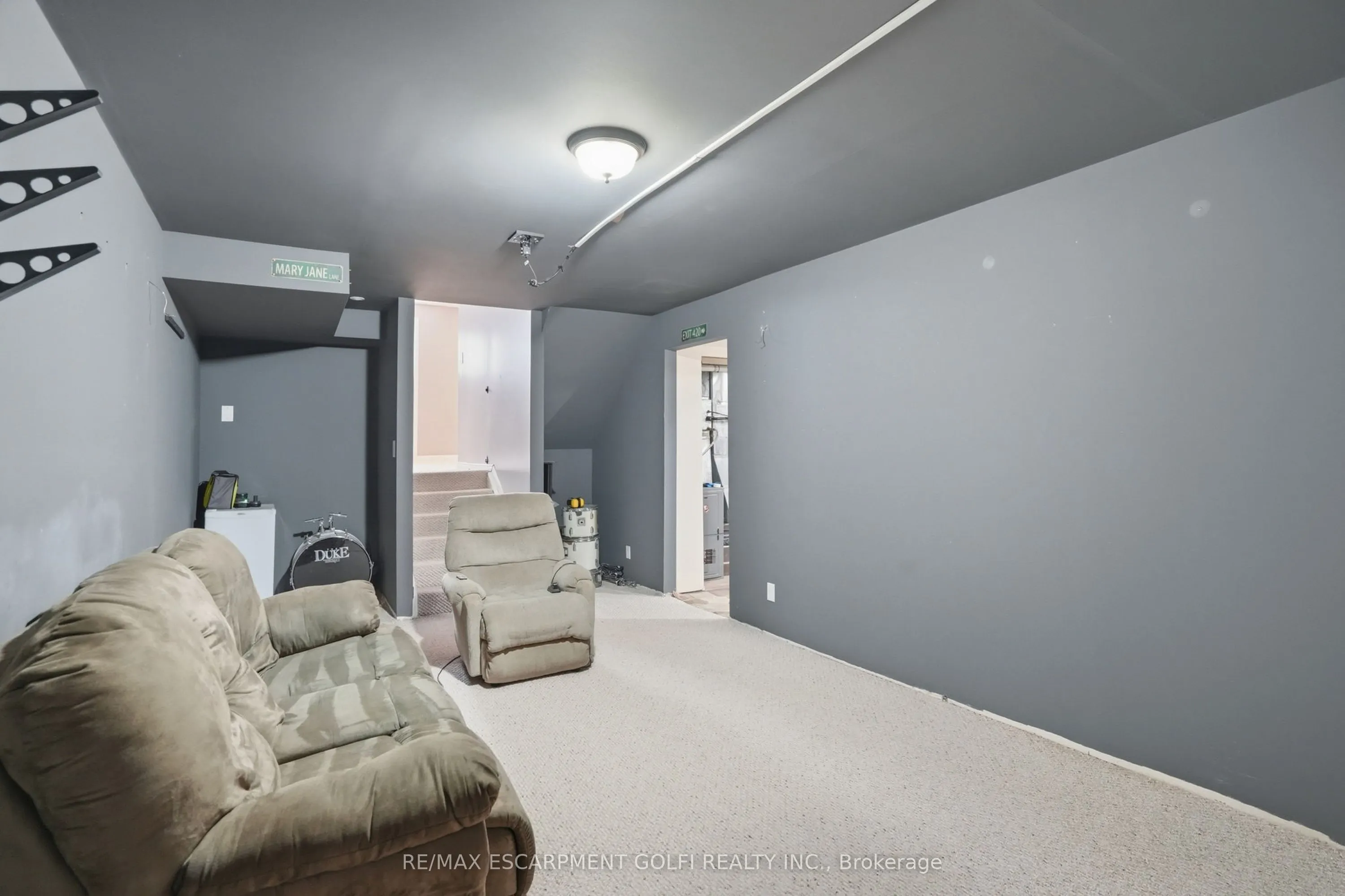 2 LORING Crescent