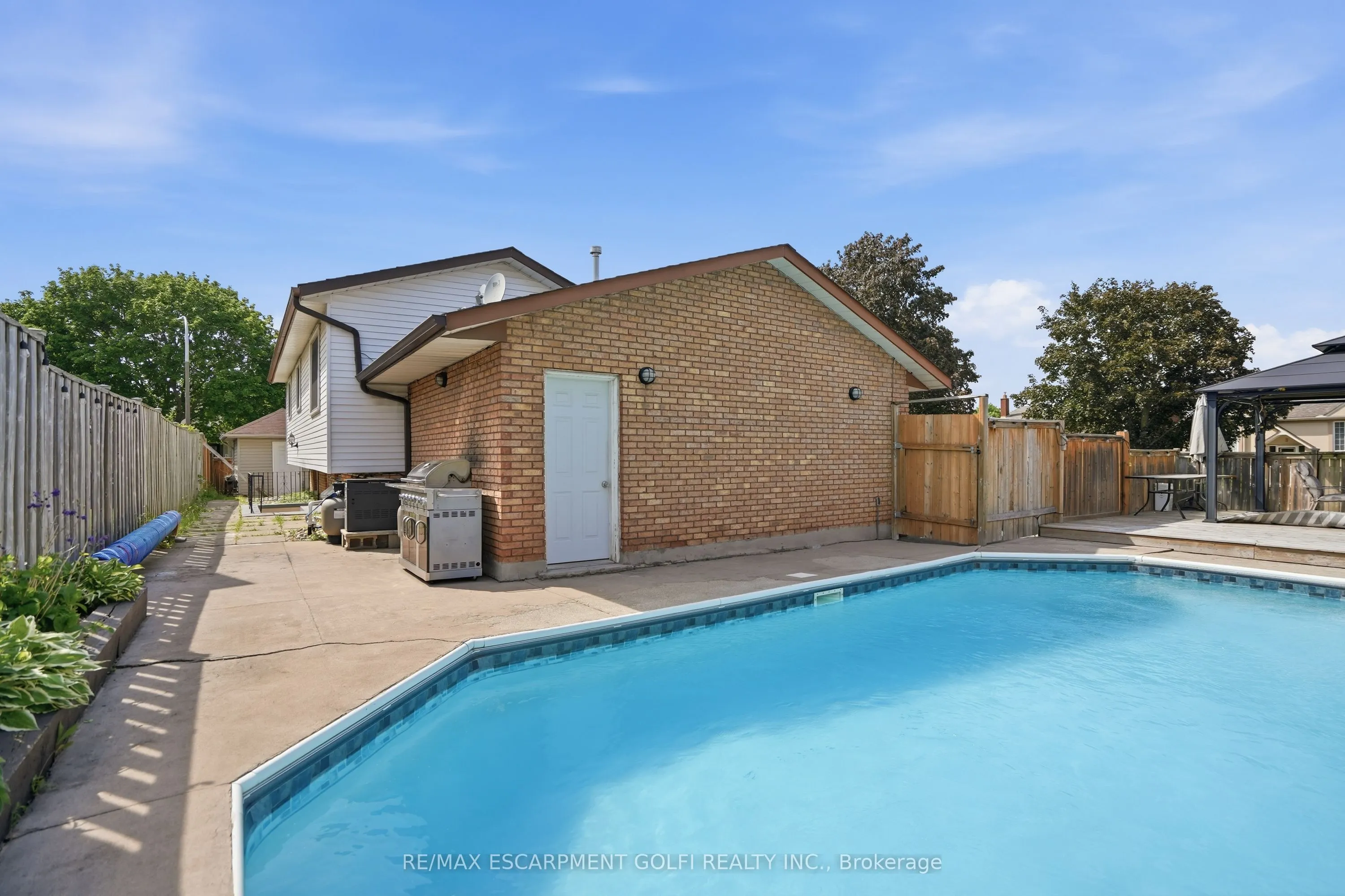 2 LORING Crescent