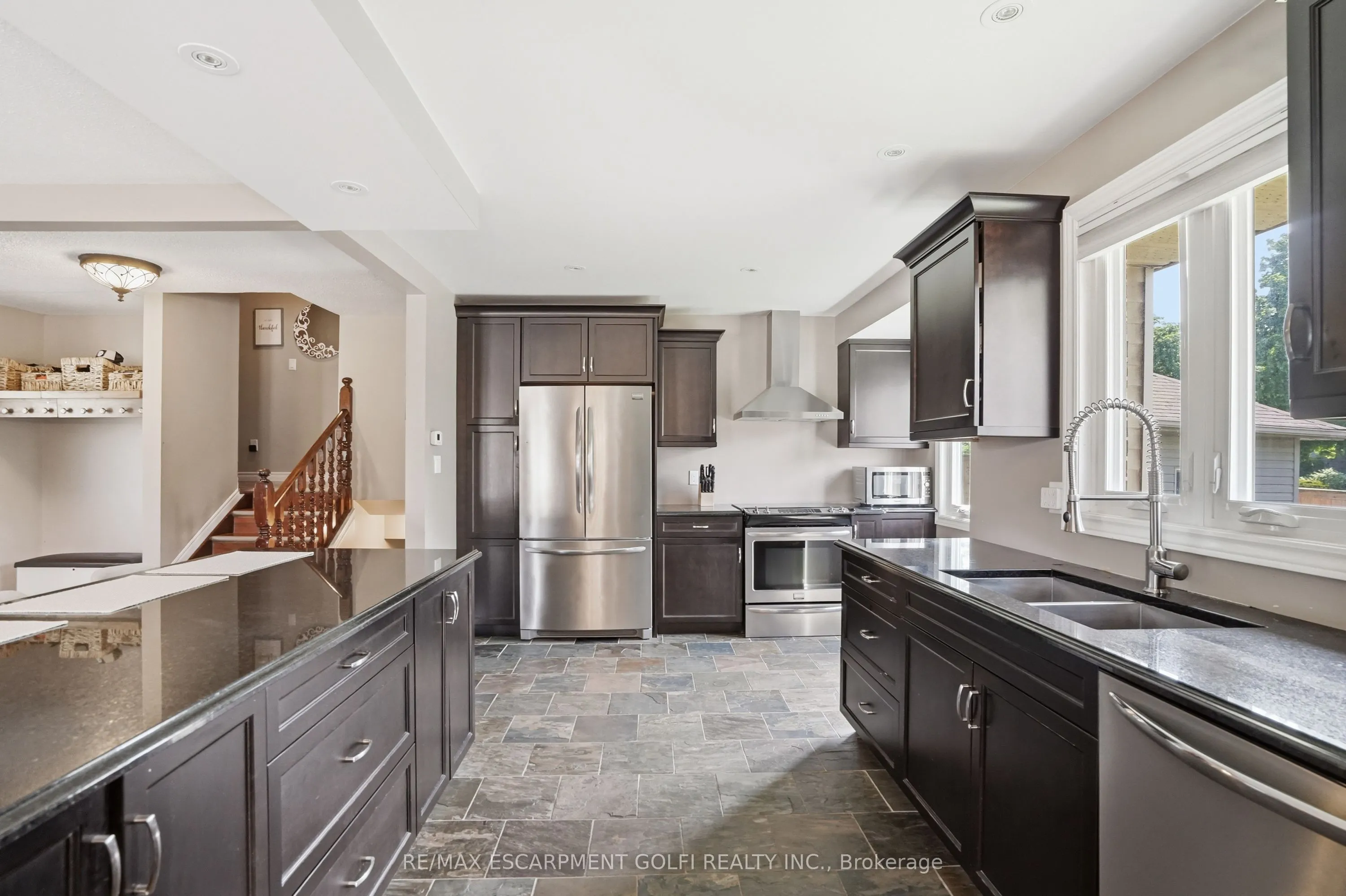 2 LORING Crescent
