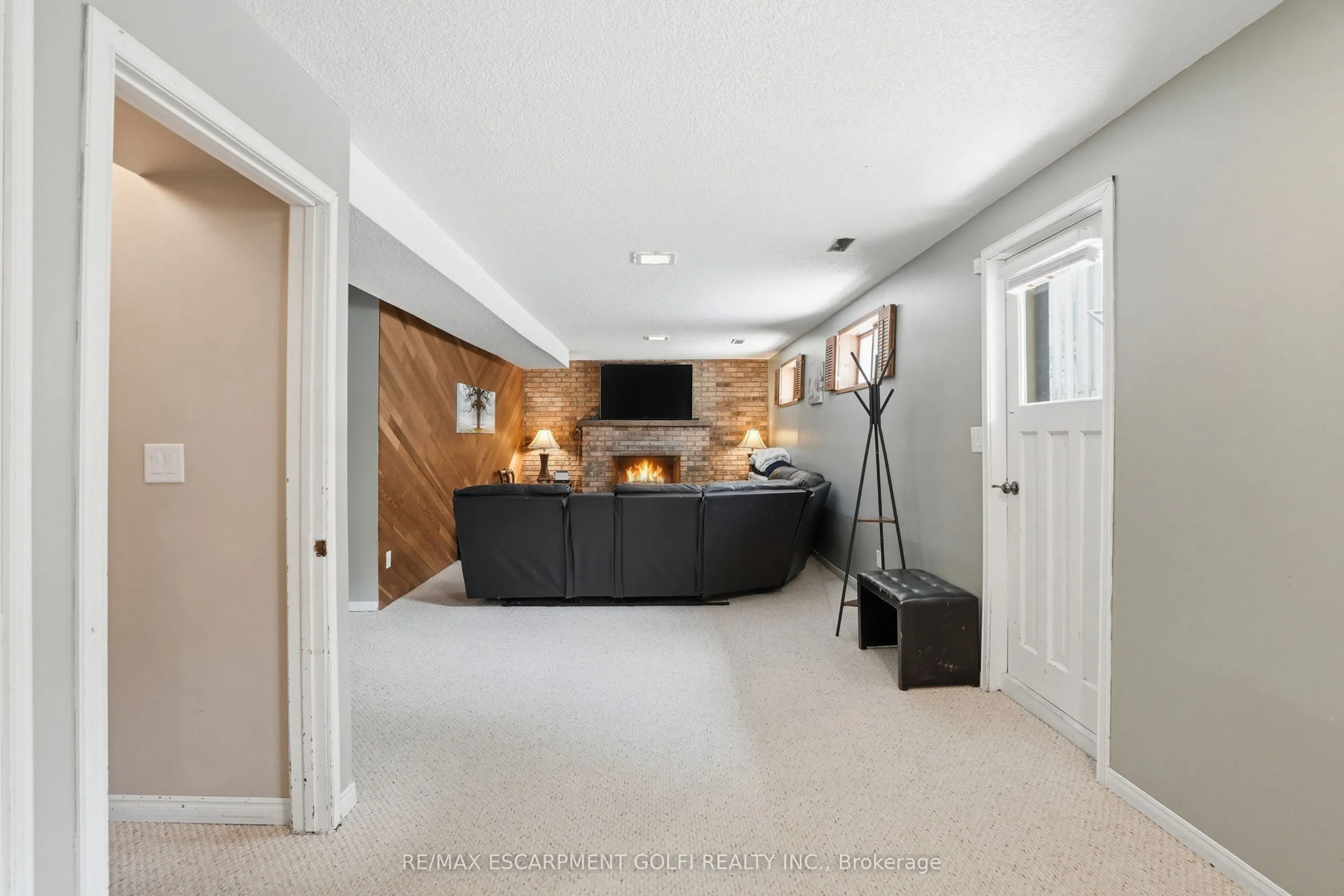 2 LORING Crescent
