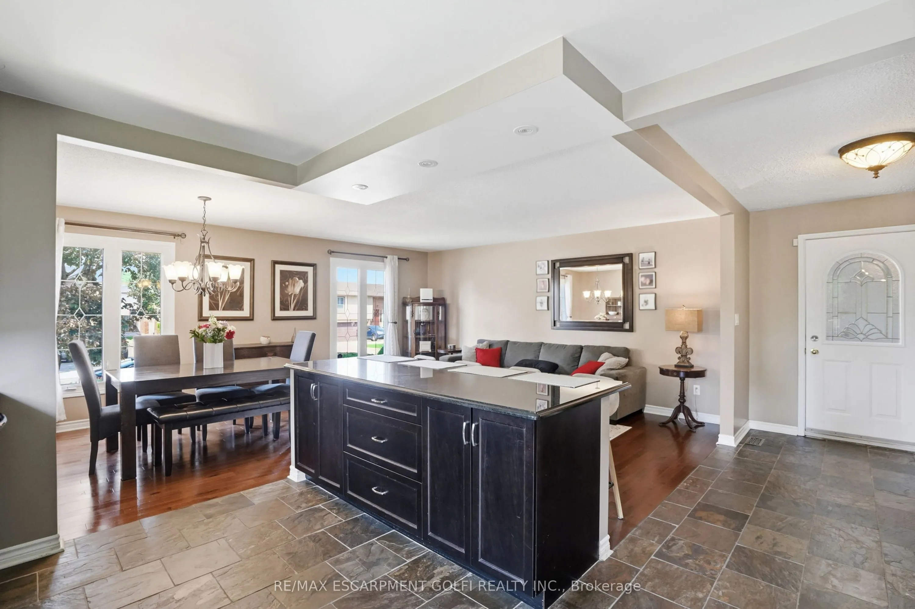 2 LORING Crescent