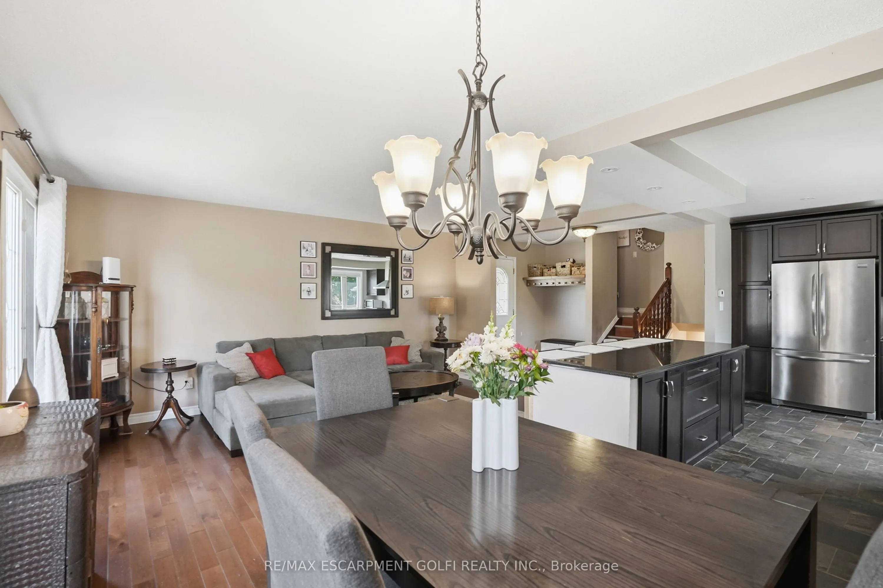 2 LORING Crescent