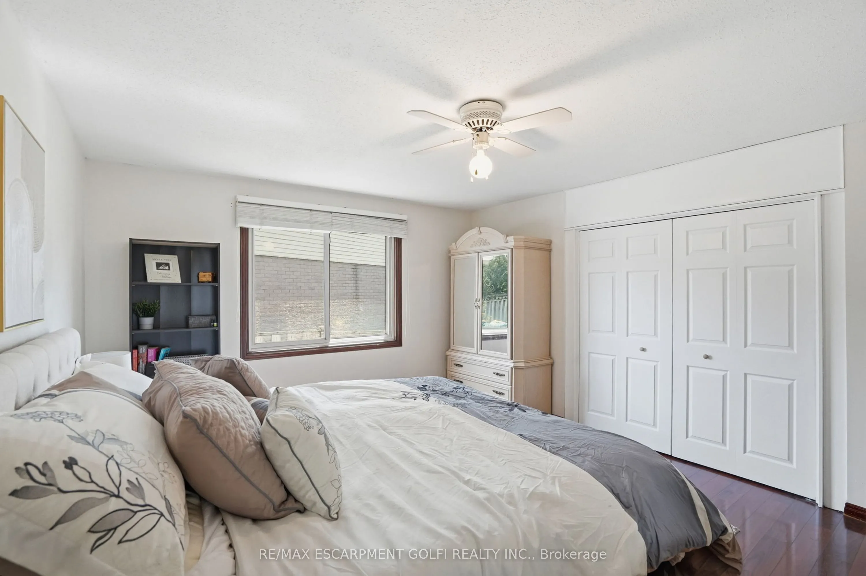2 LORING Crescent