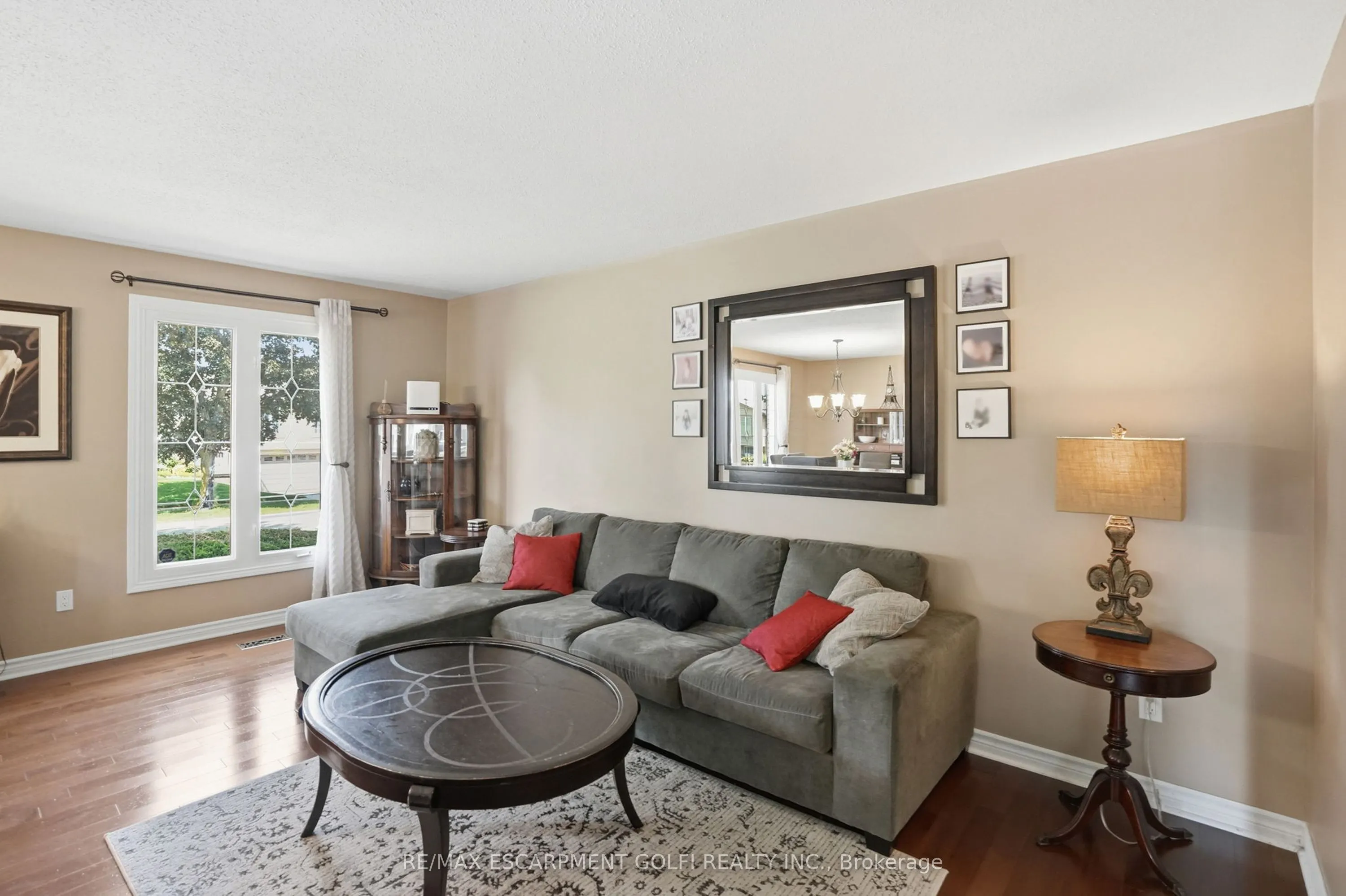 2 LORING Crescent