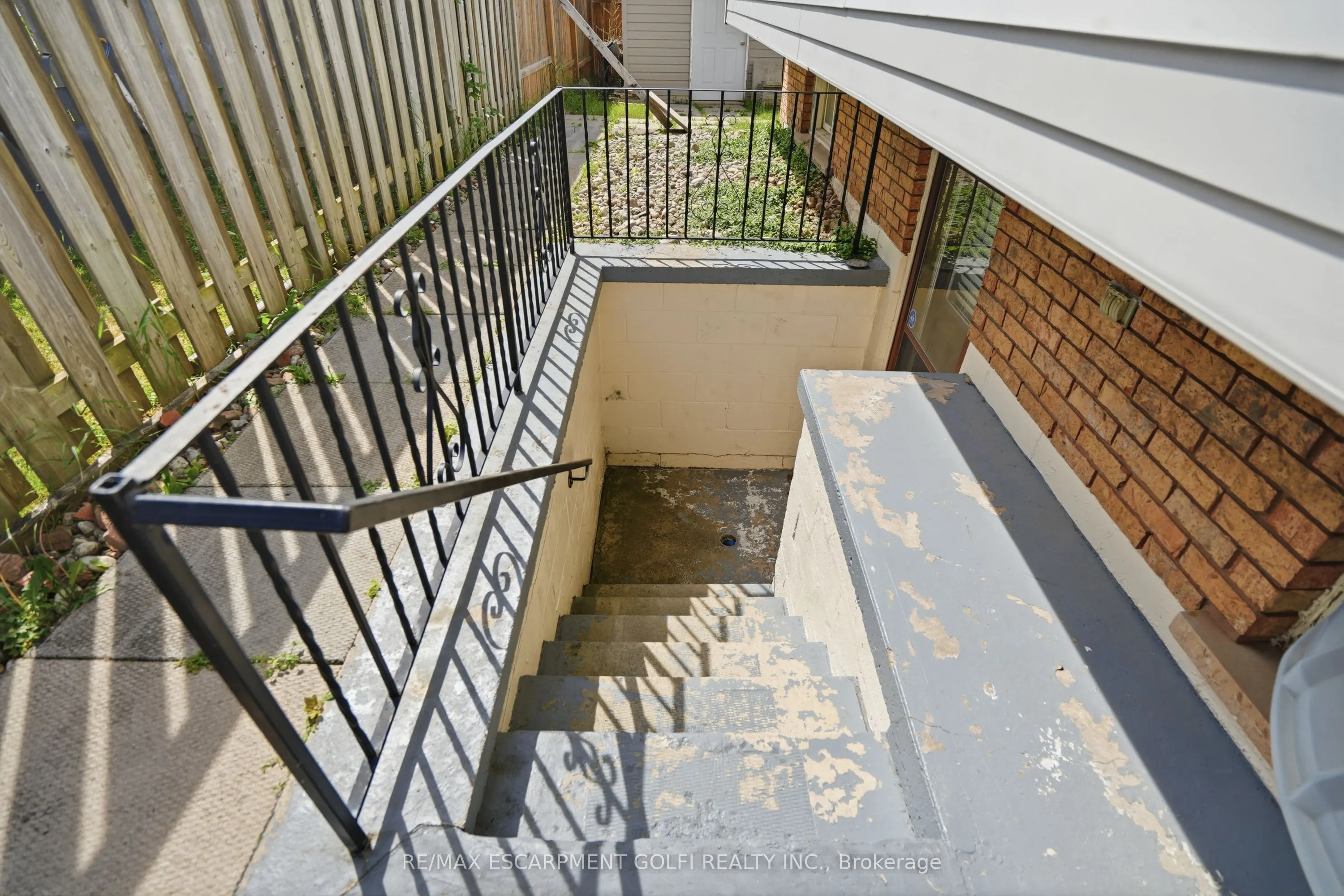 2 LORING Crescent