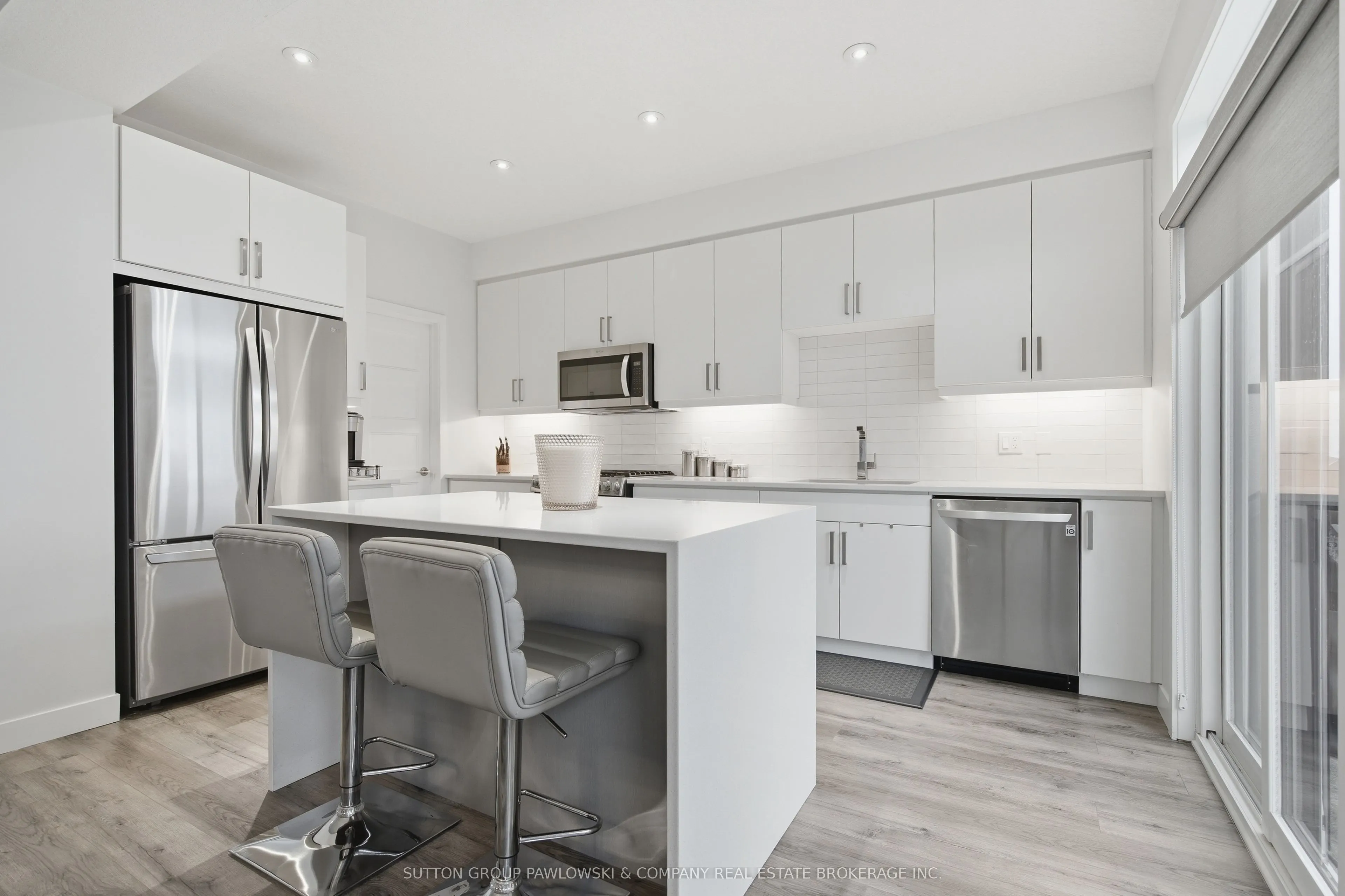 3380 Singleton Avenue #26