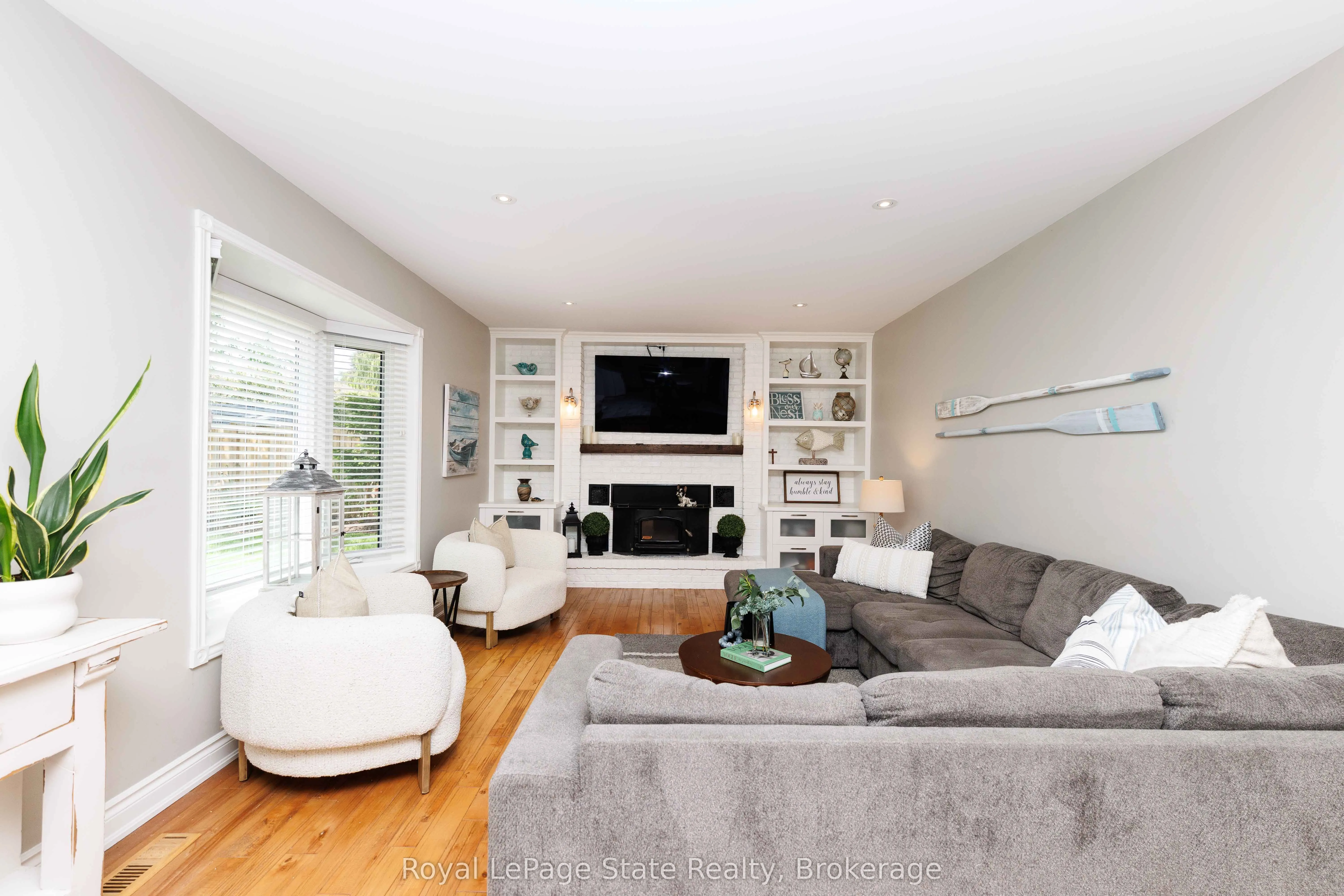 8 Cheval Drive