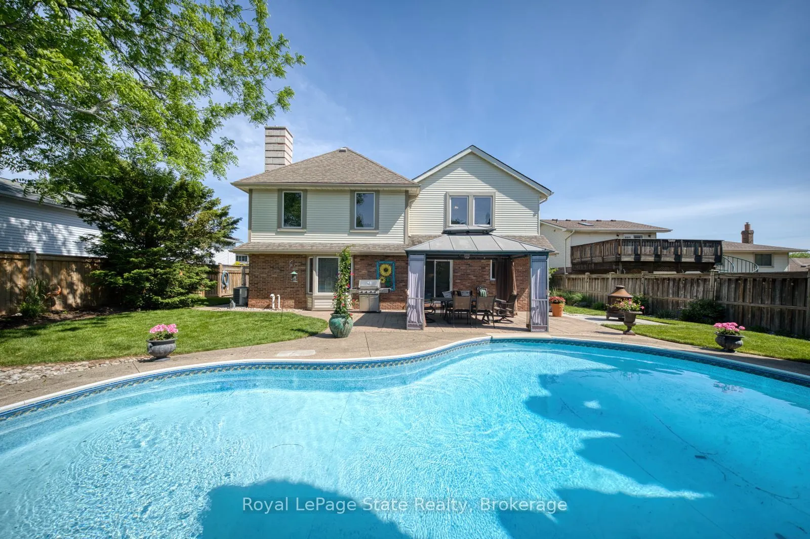 8 Cheval Drive
