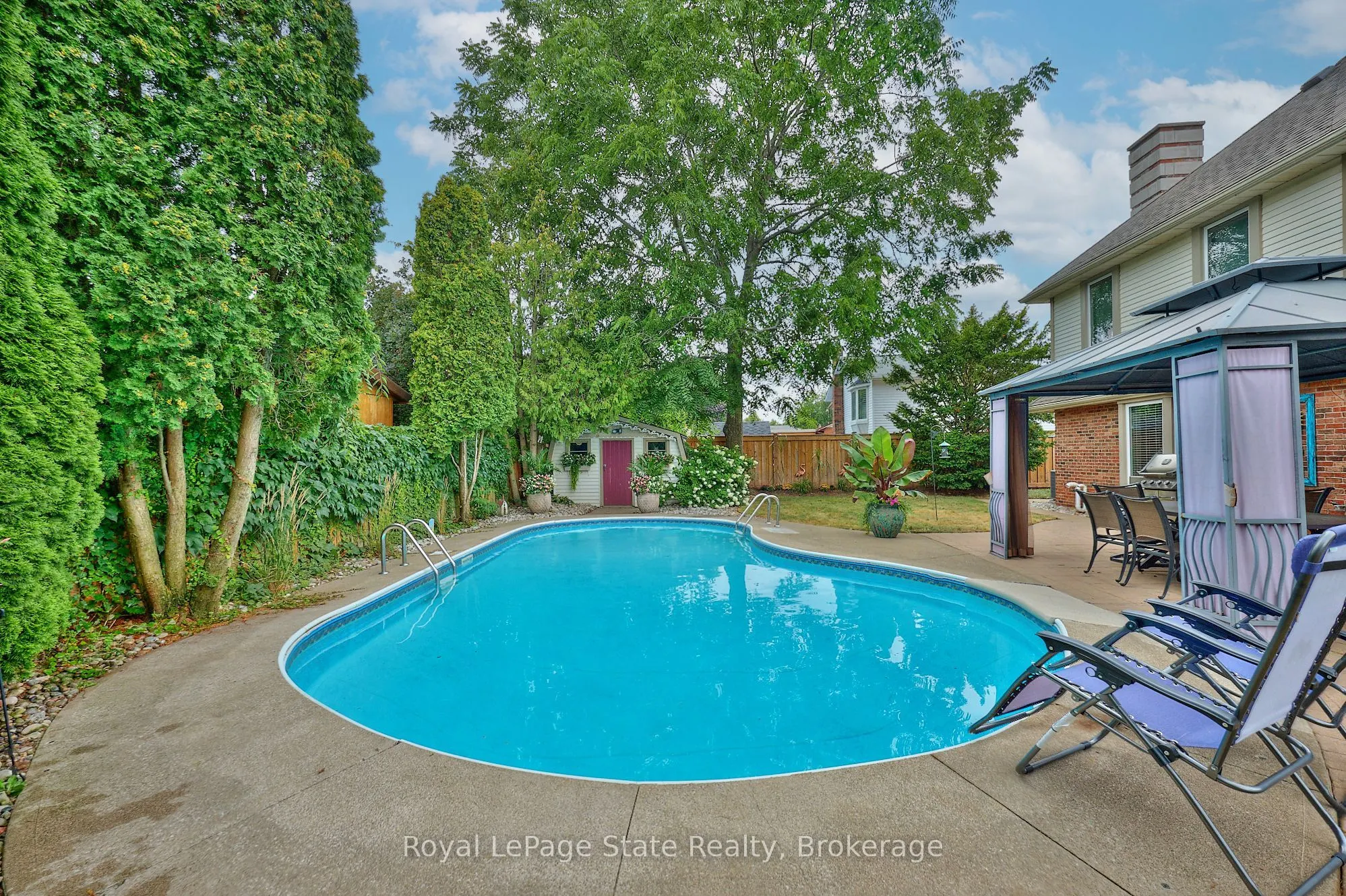 8 Cheval Drive