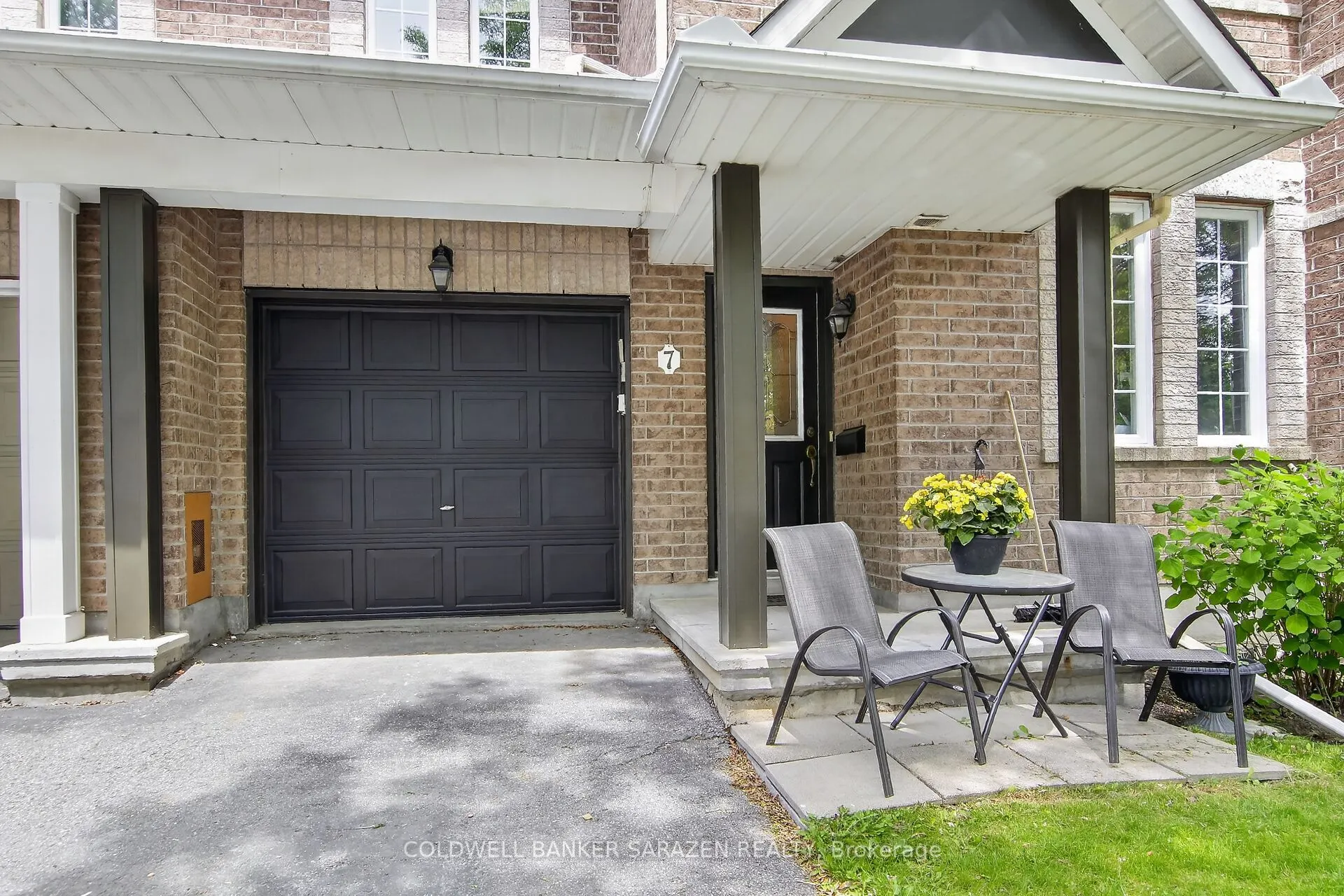 7 Barnstone Drive