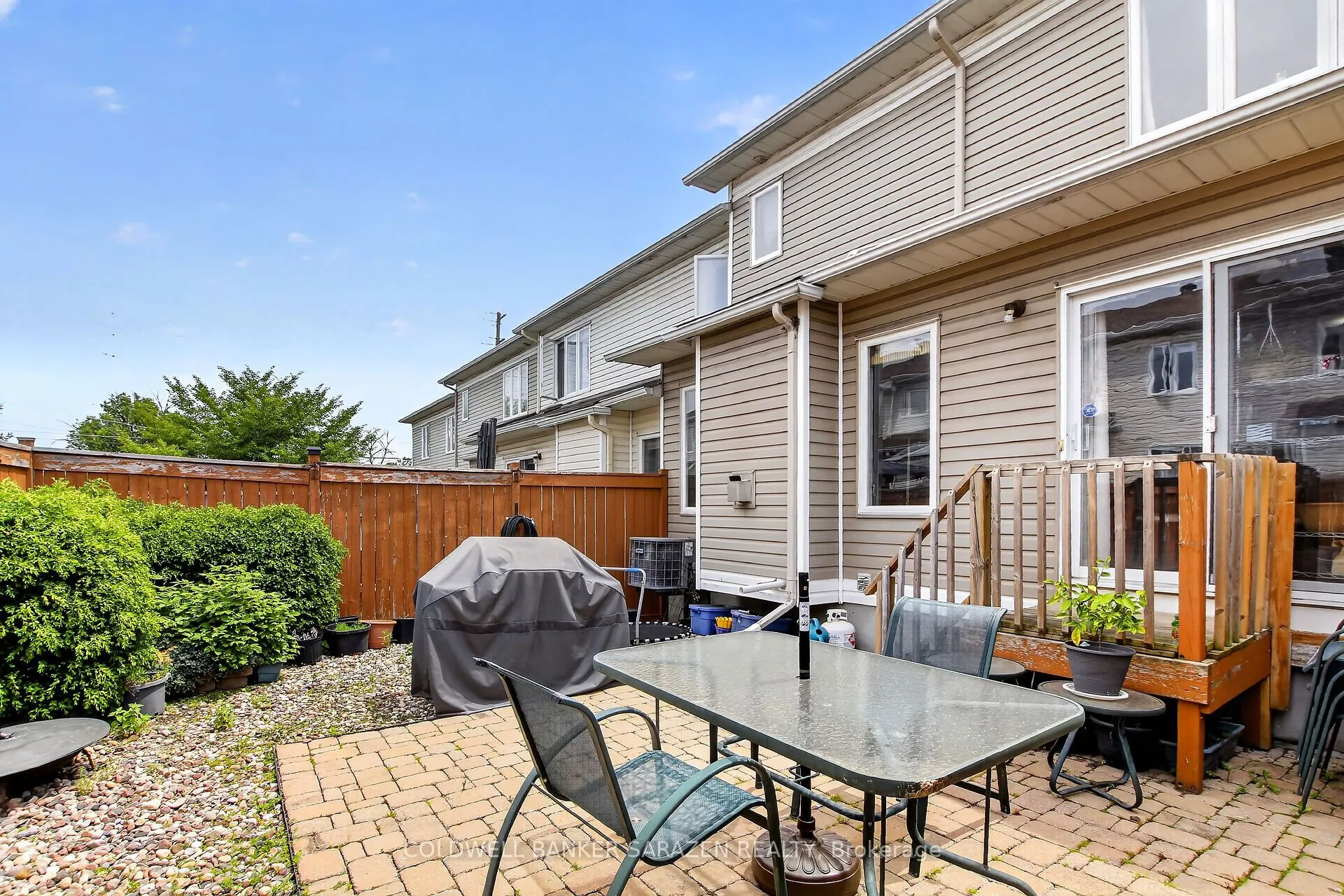 7 Barnstone Drive