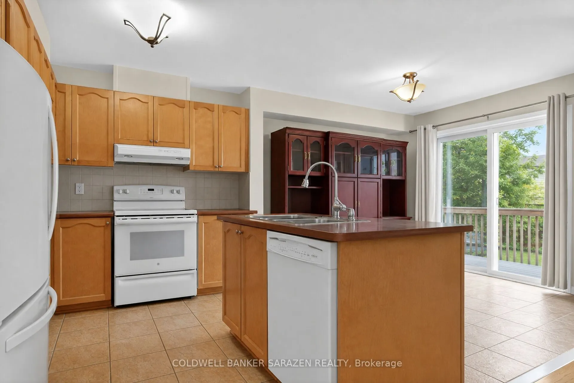 7 Barnstone Drive