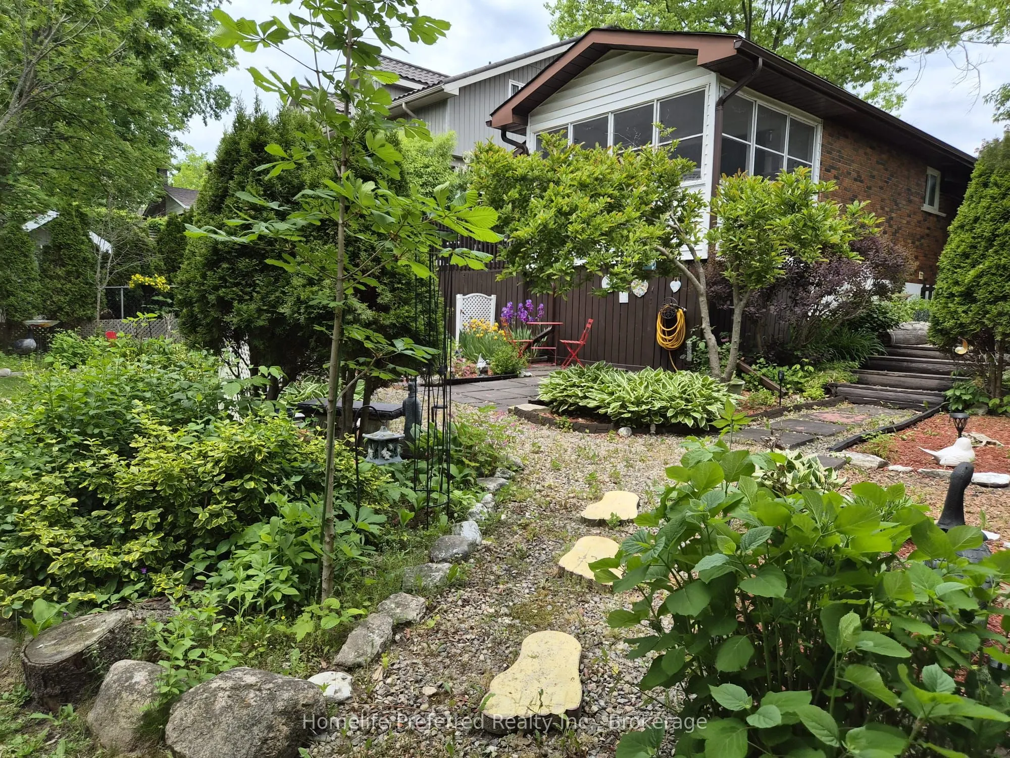 893 Cumberland Avenue