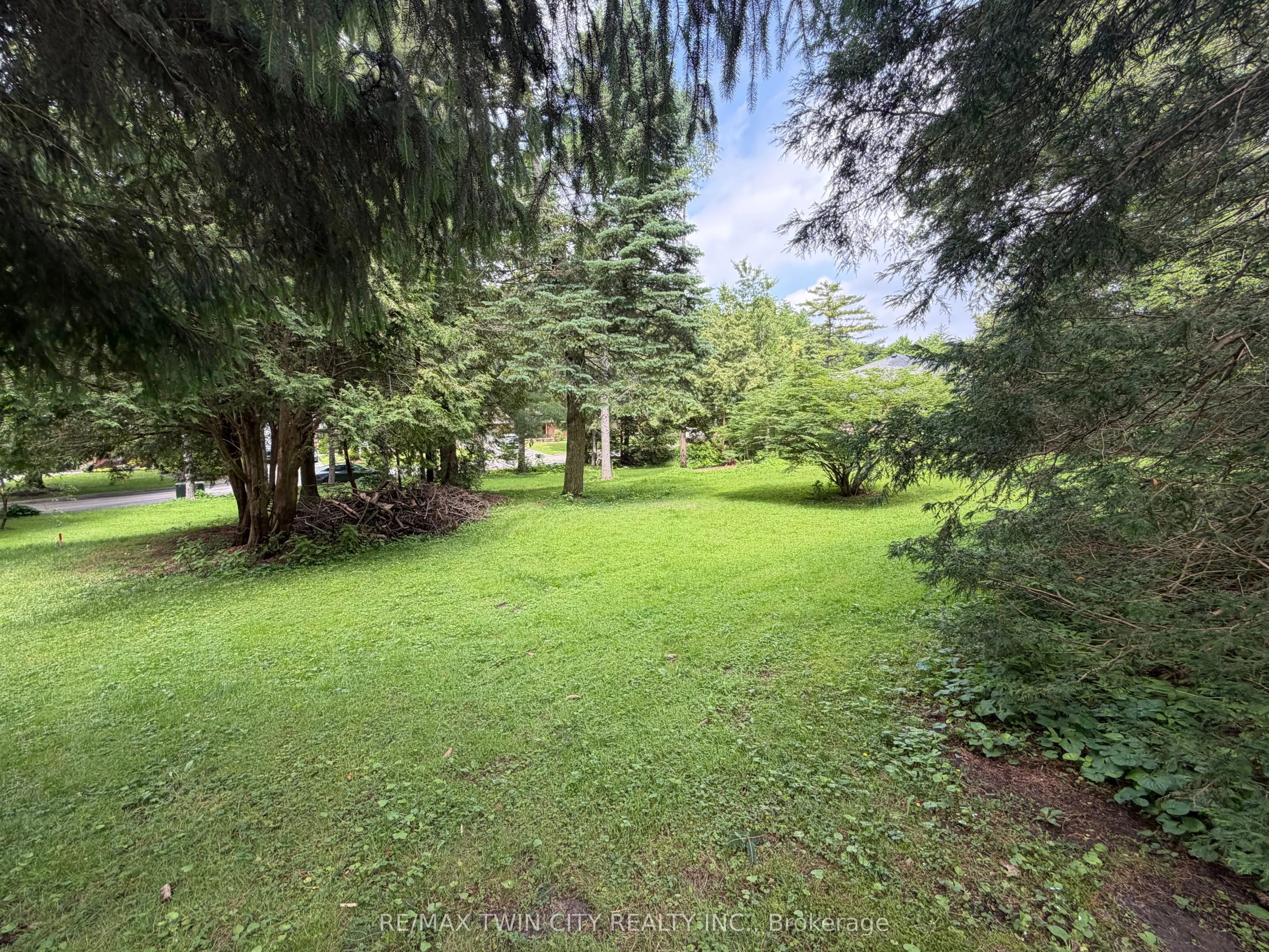 154 McCall Crescent