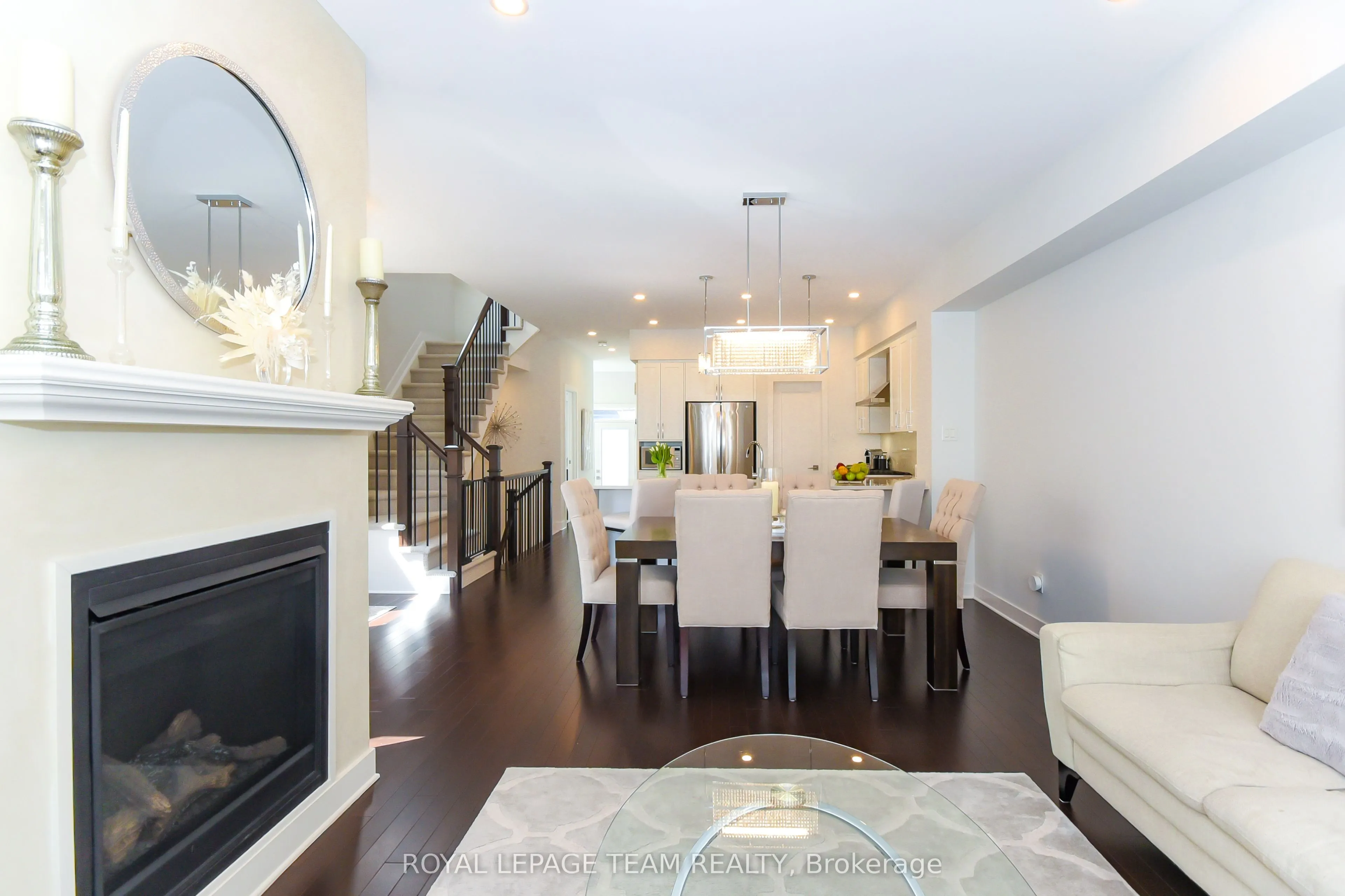 725 Capricorn Circle