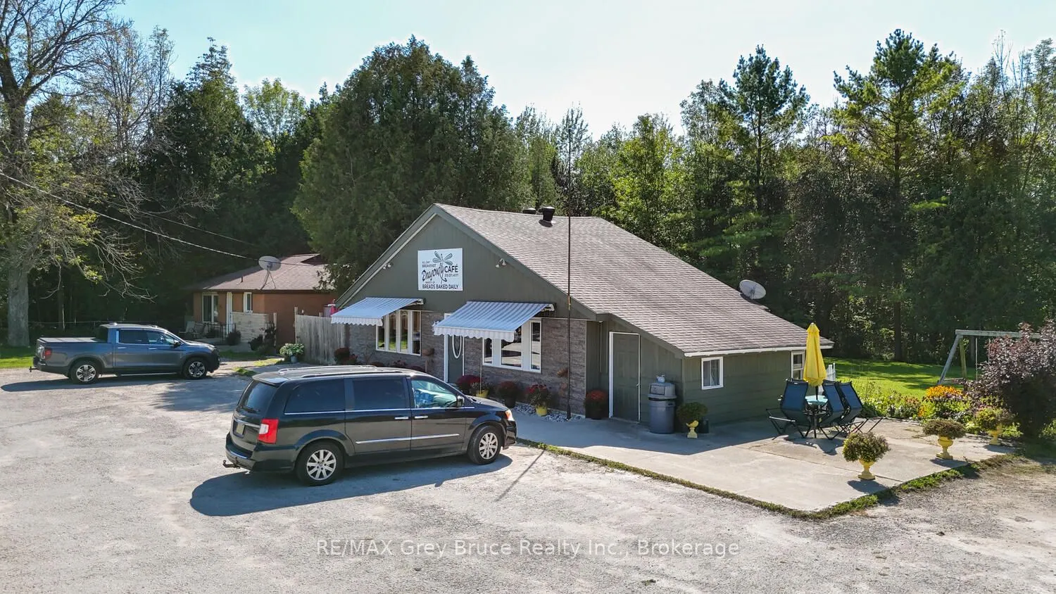 317558 and 317560 Highway 6 And 10 Highway S