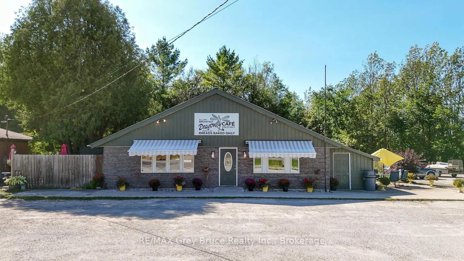 317558 and 317560 Highway 6 And 10 Highway S