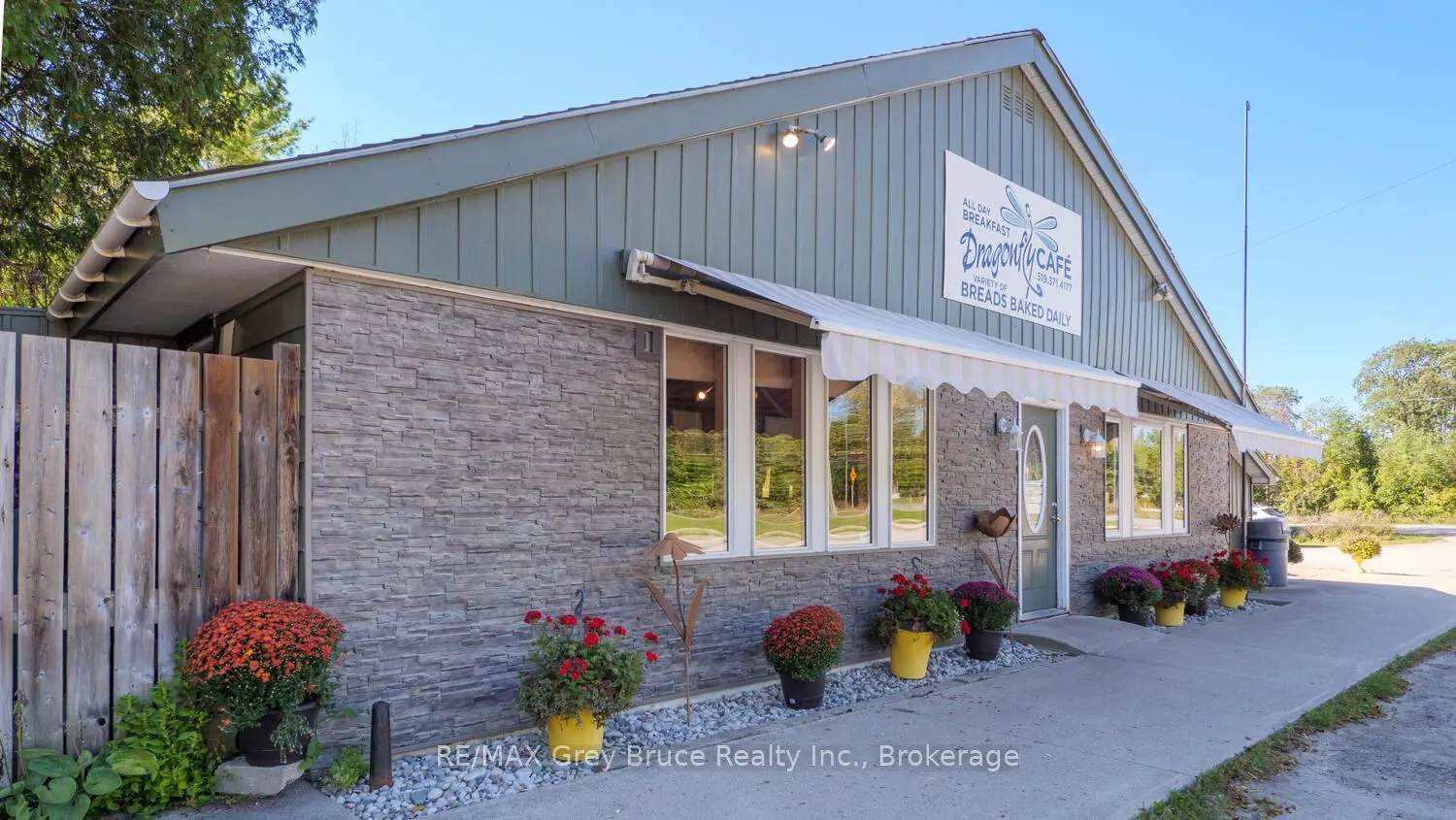 317558 and 317560 Highway 6 And 10 Highway S