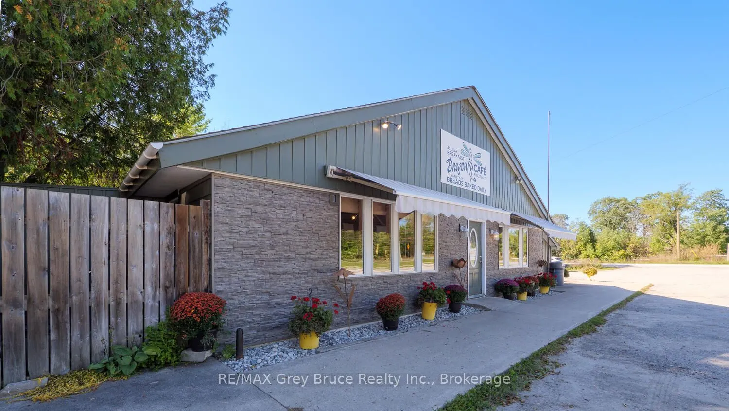 317558 and 317560 Highway 6 And 10 Highway S