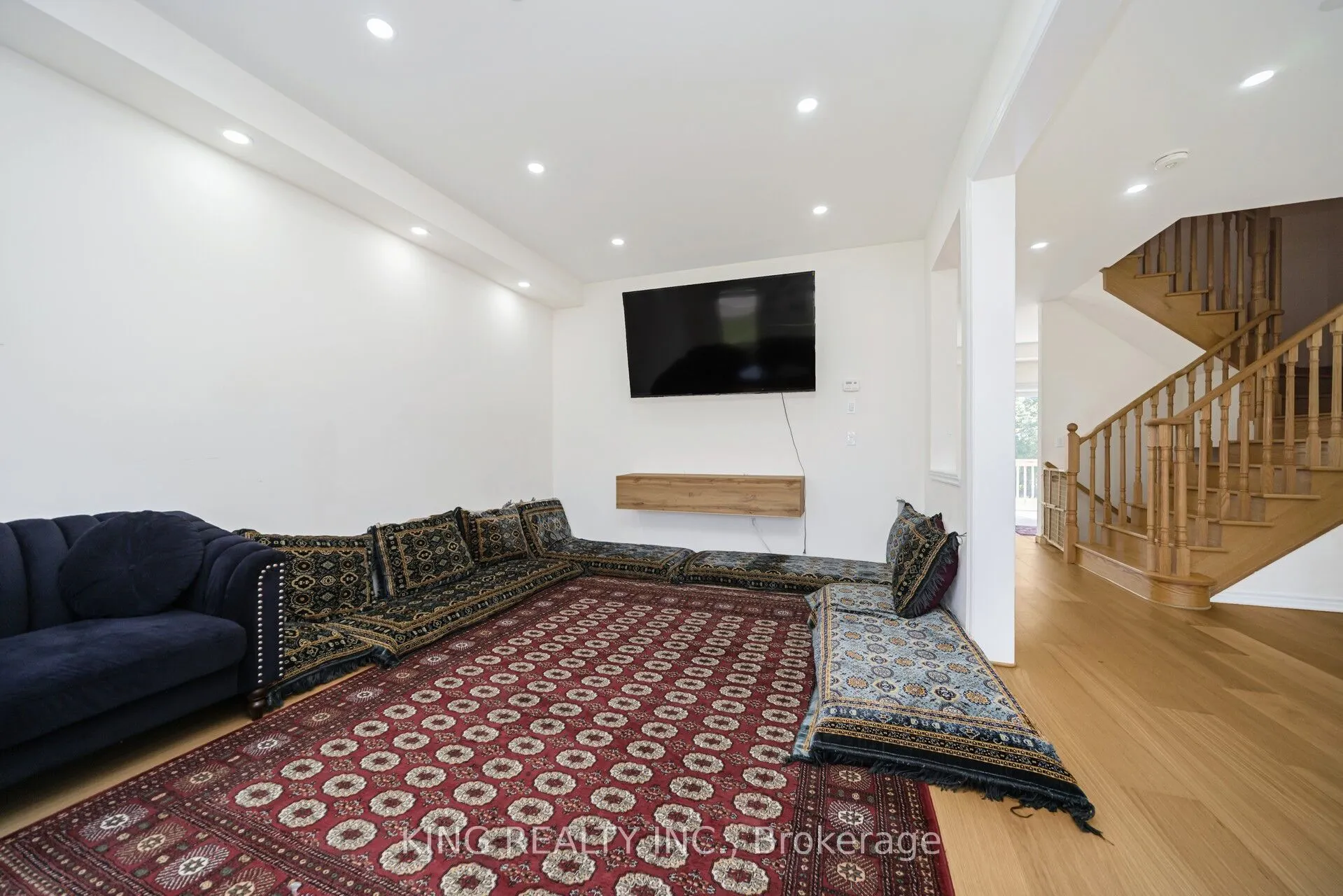 7 Todd Crescent