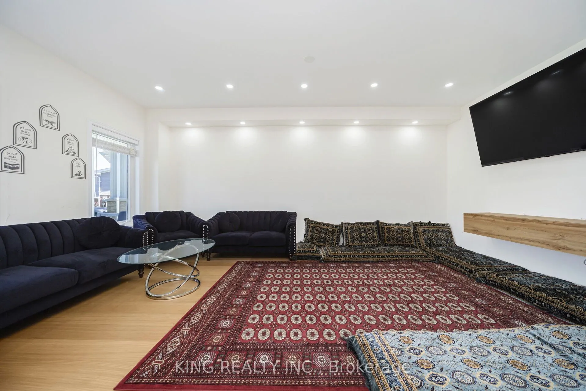 7 Todd Crescent