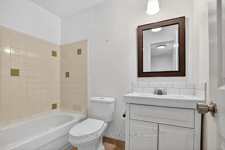 427 Moodie Drive #25