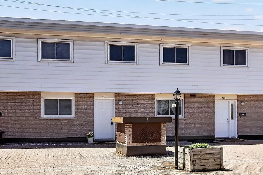427 Moodie Drive #25