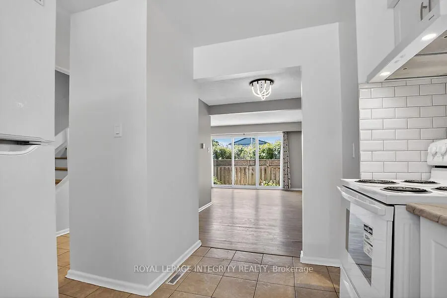 427 Moodie Drive #25