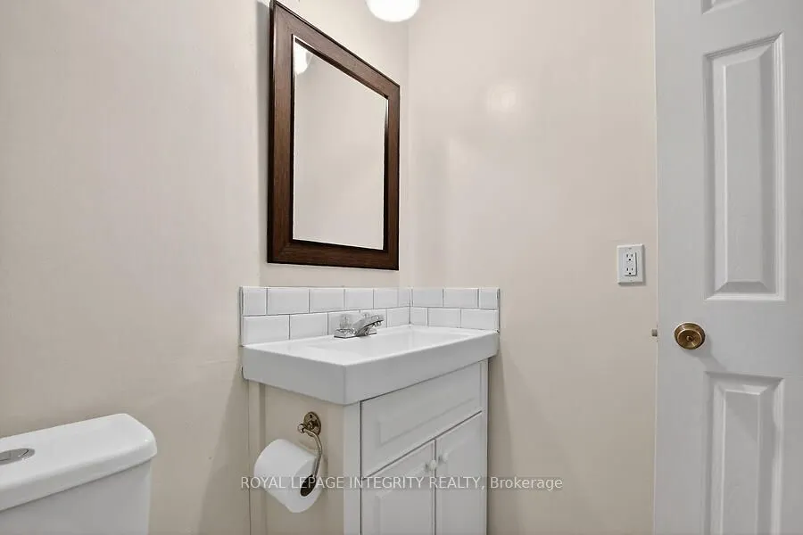427 Moodie Drive #25