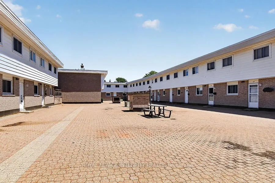 427 Moodie Drive #25