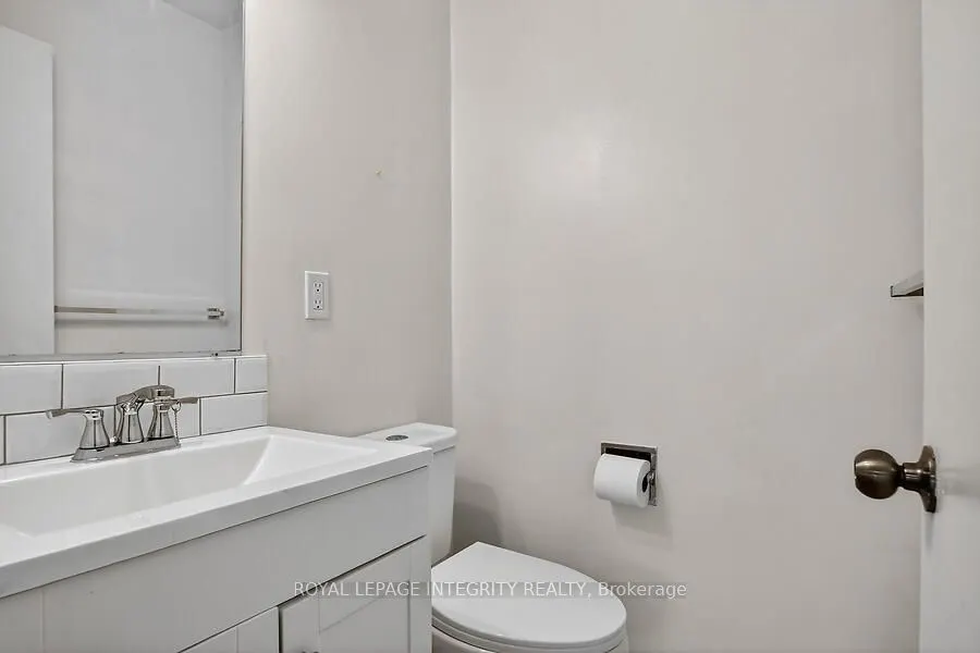 427 Moodie Drive #25