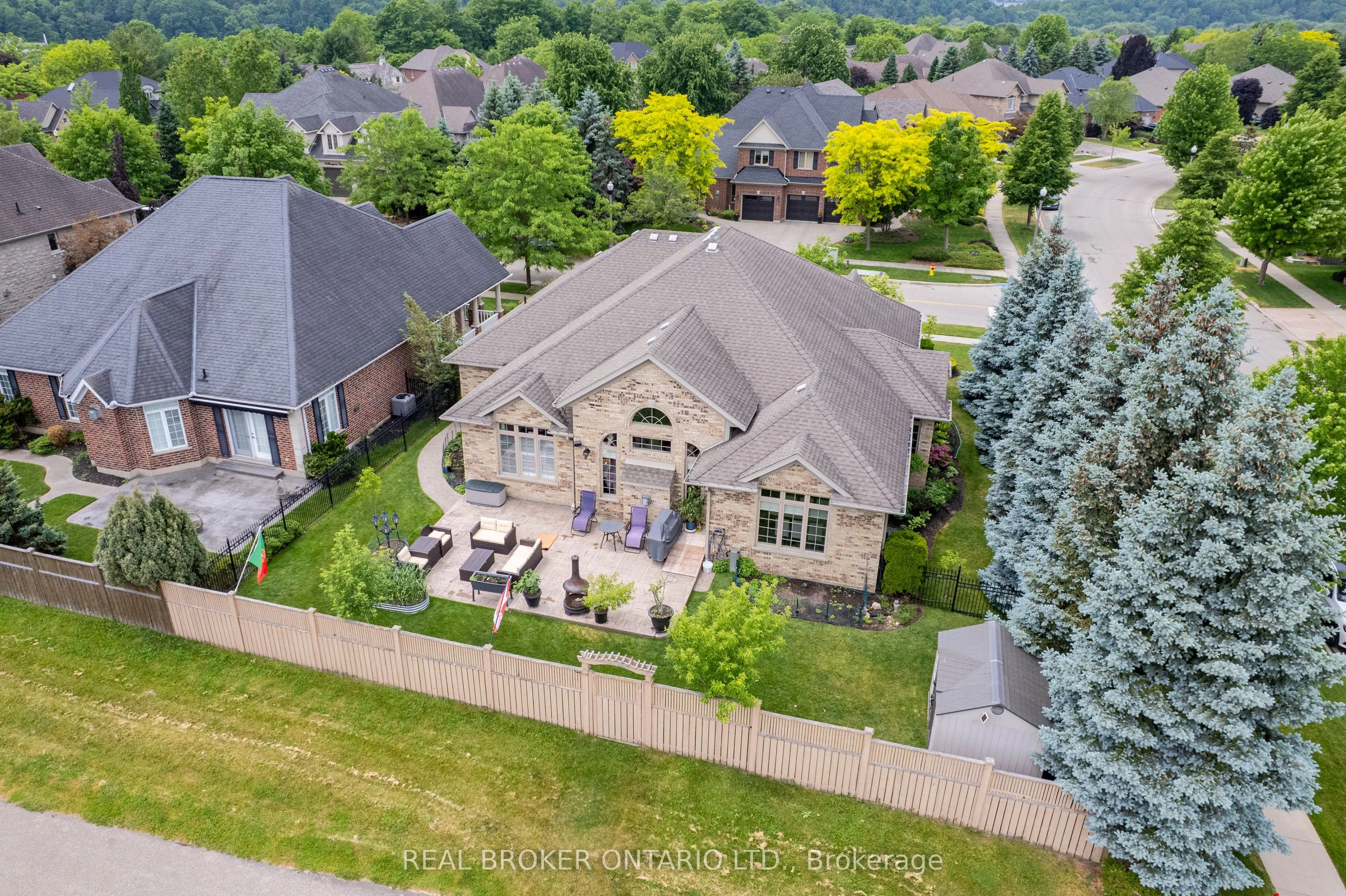 114 Pennsylvania Crescent