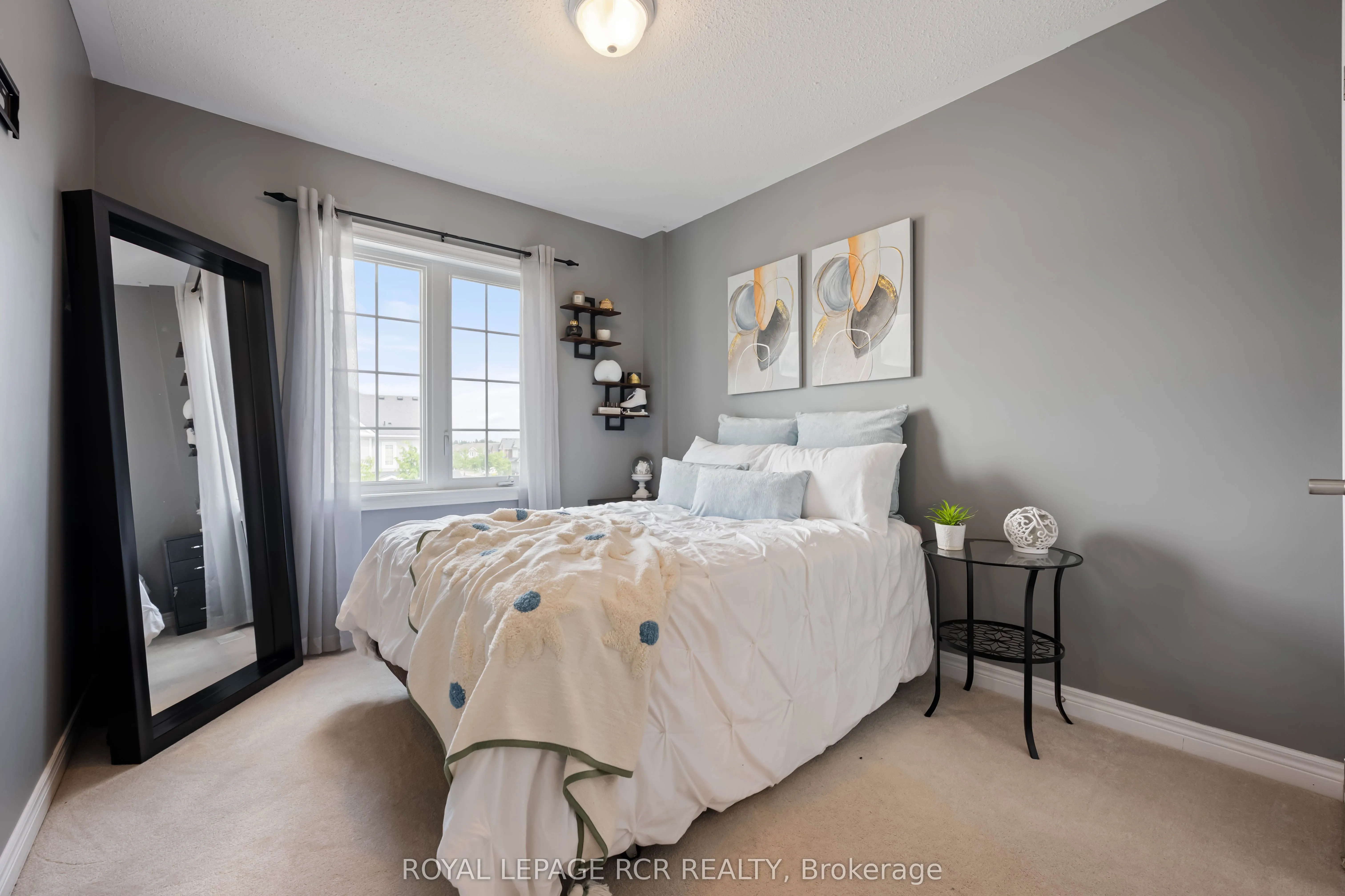 829 Cook Crescent