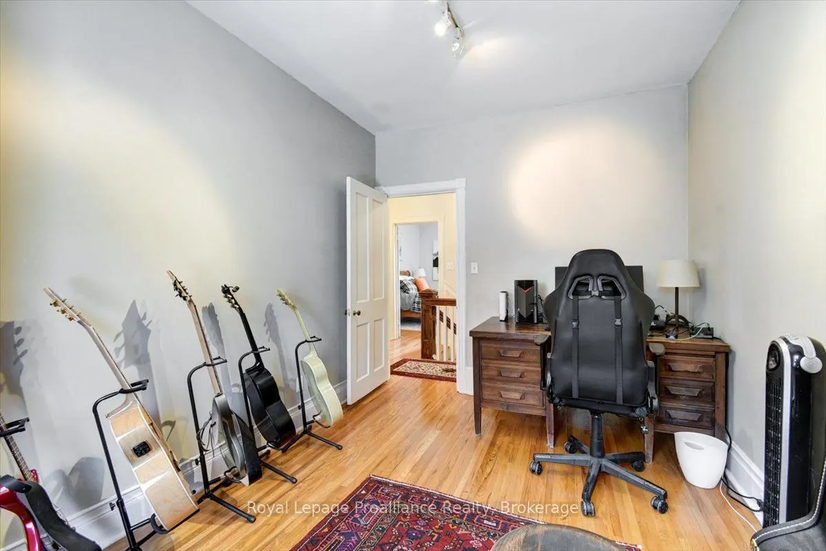 94 Dorset Street W