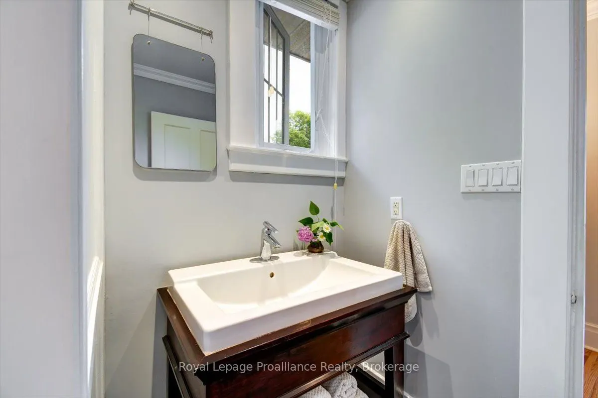 94 Dorset Street W