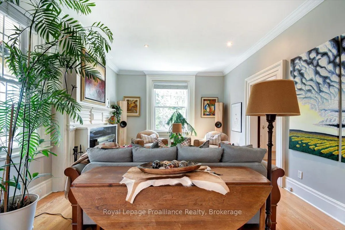 94 Dorset Street W