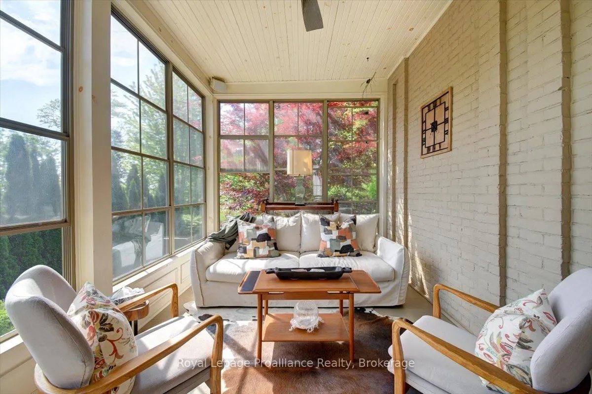 94 Dorset Street W