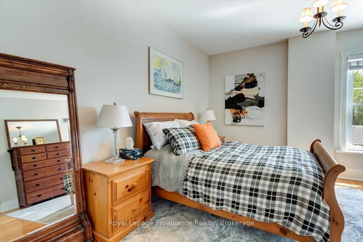 94 Dorset Street W