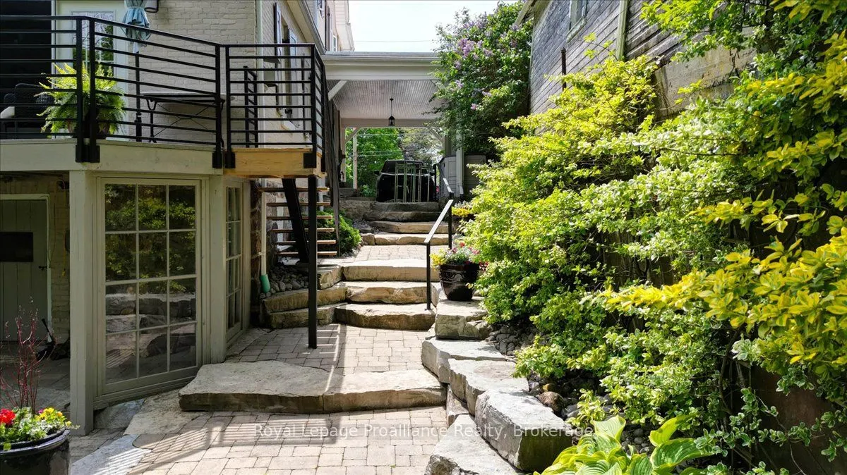 94 Dorset Street W