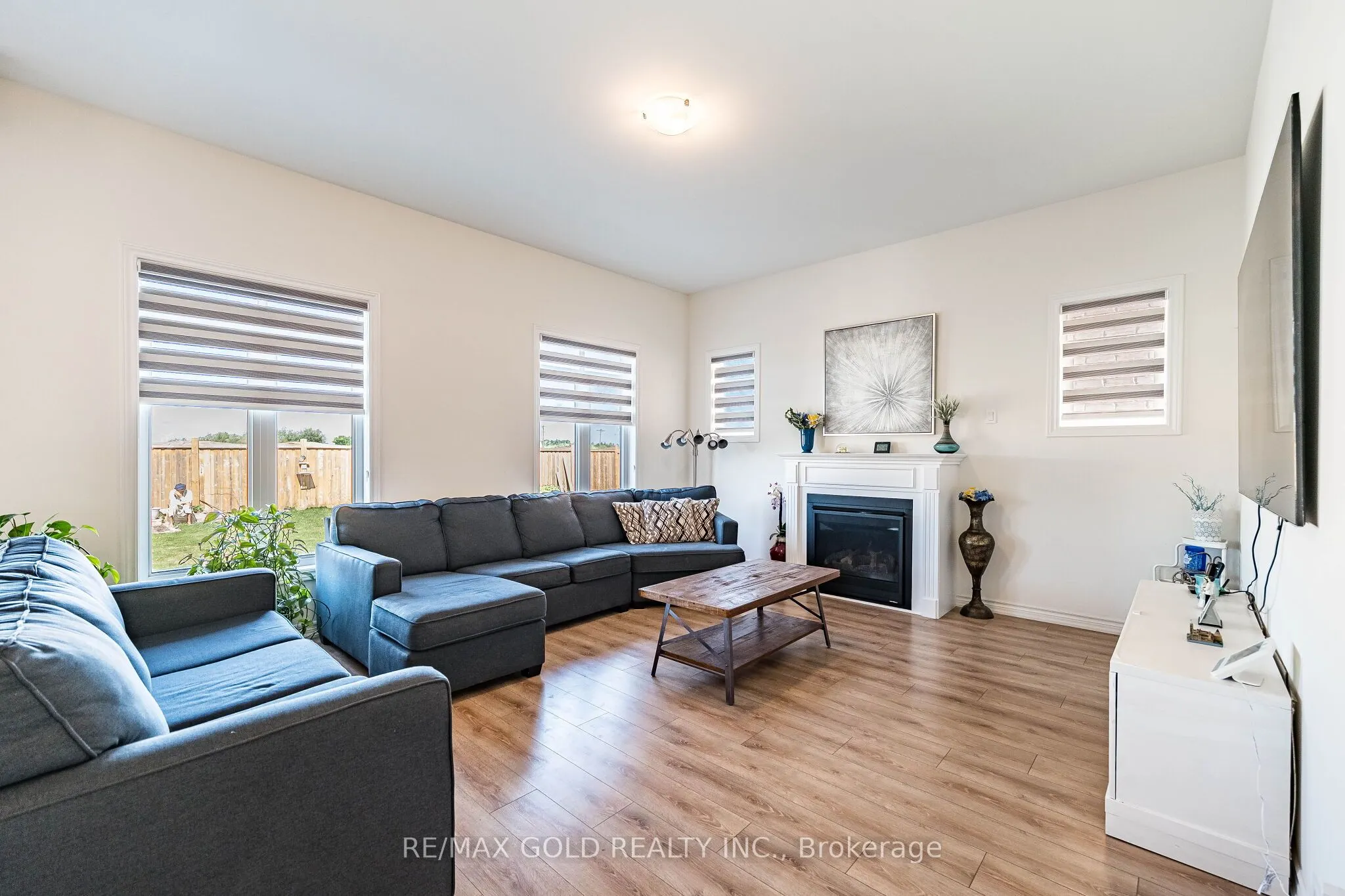 781 Gilmour Crescent